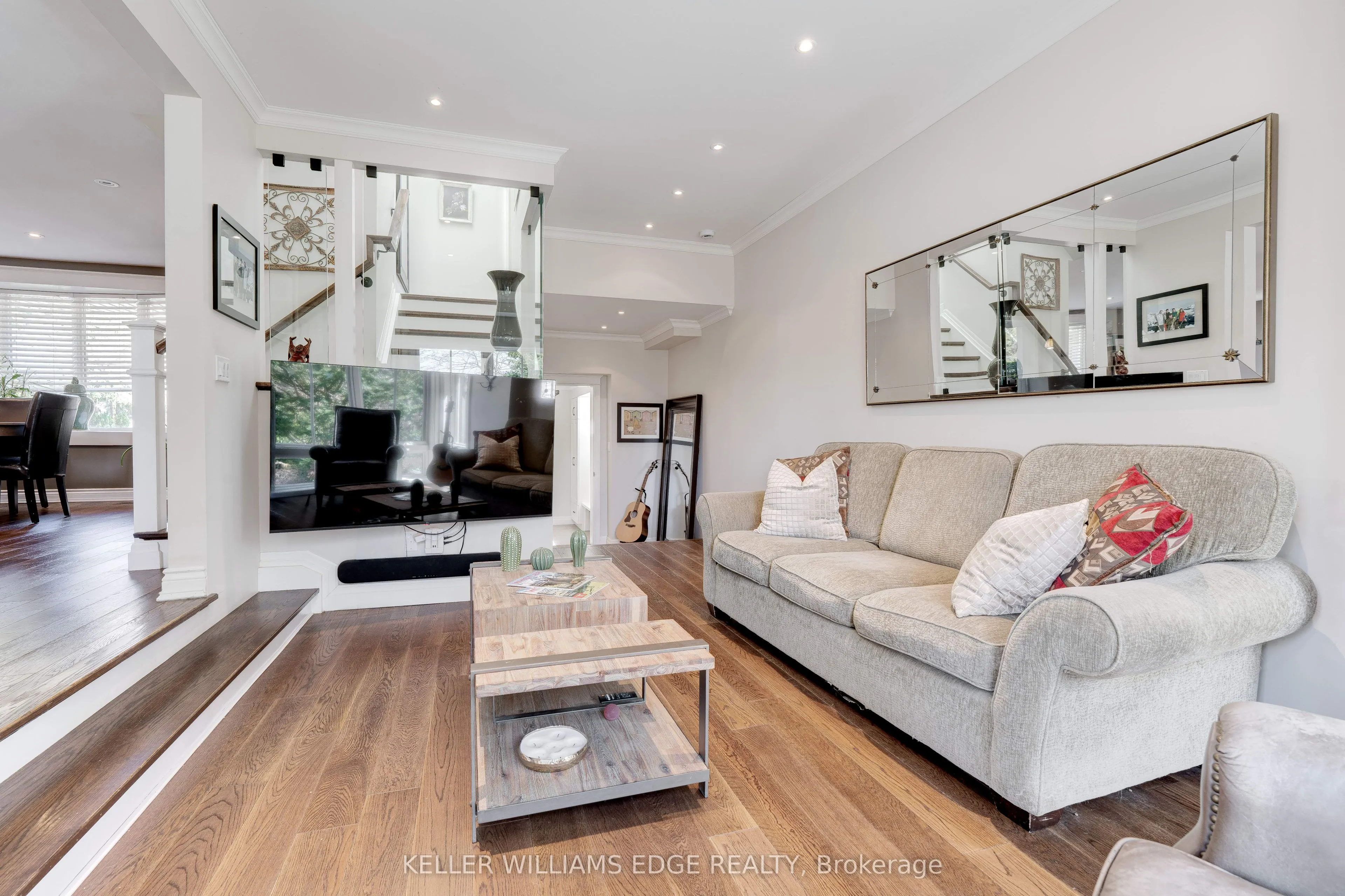 4391 Lakeshore Road