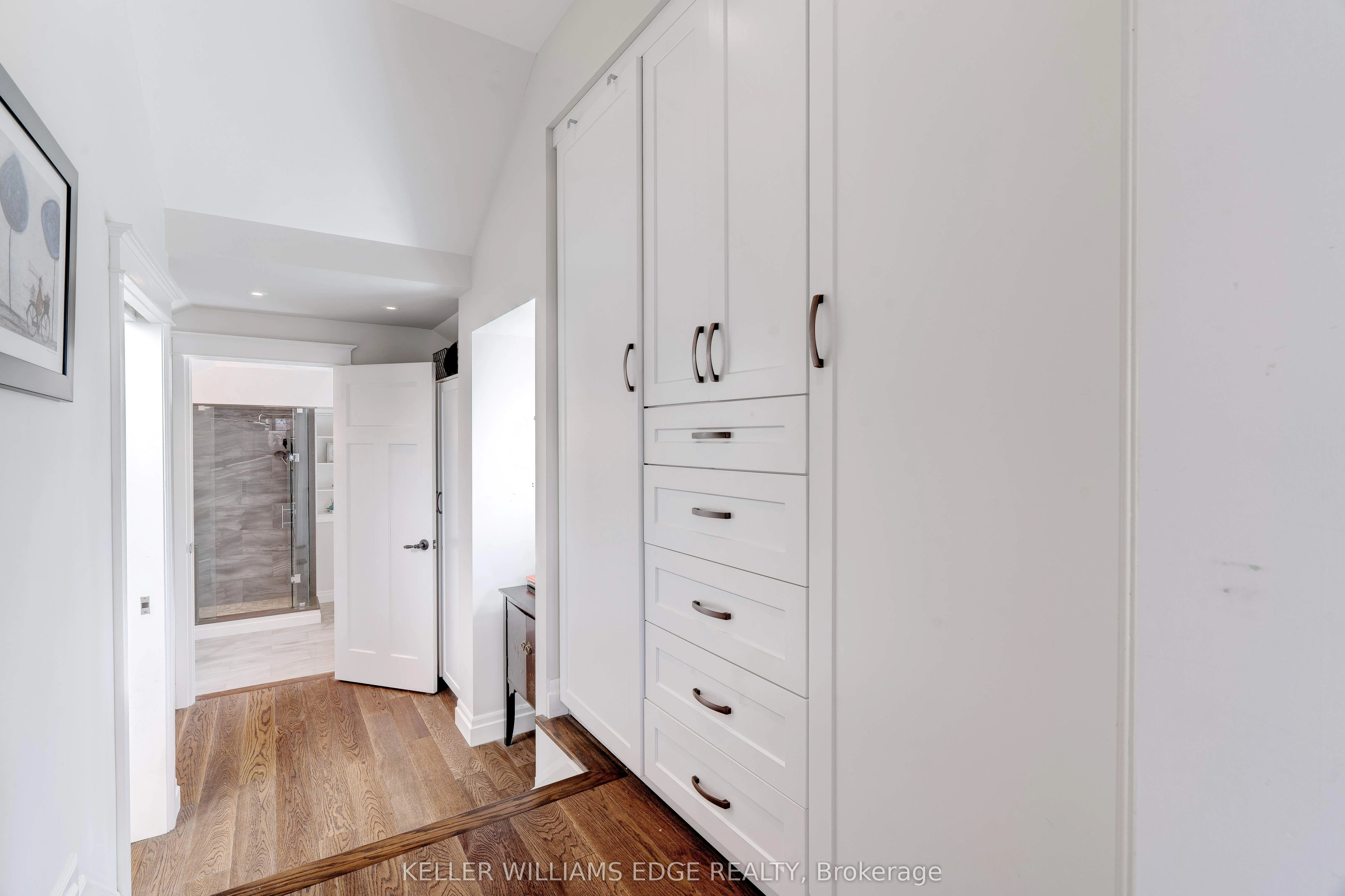 4391 Lakeshore Road