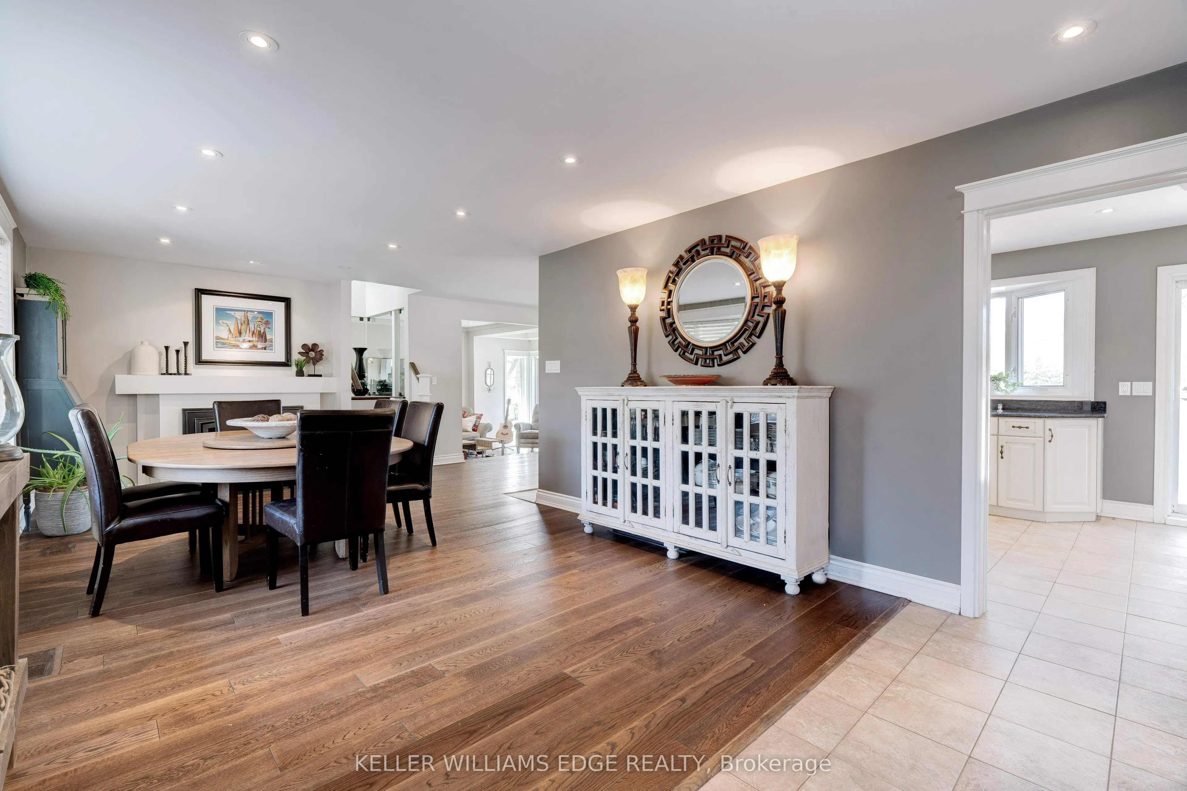 4391 Lakeshore Road