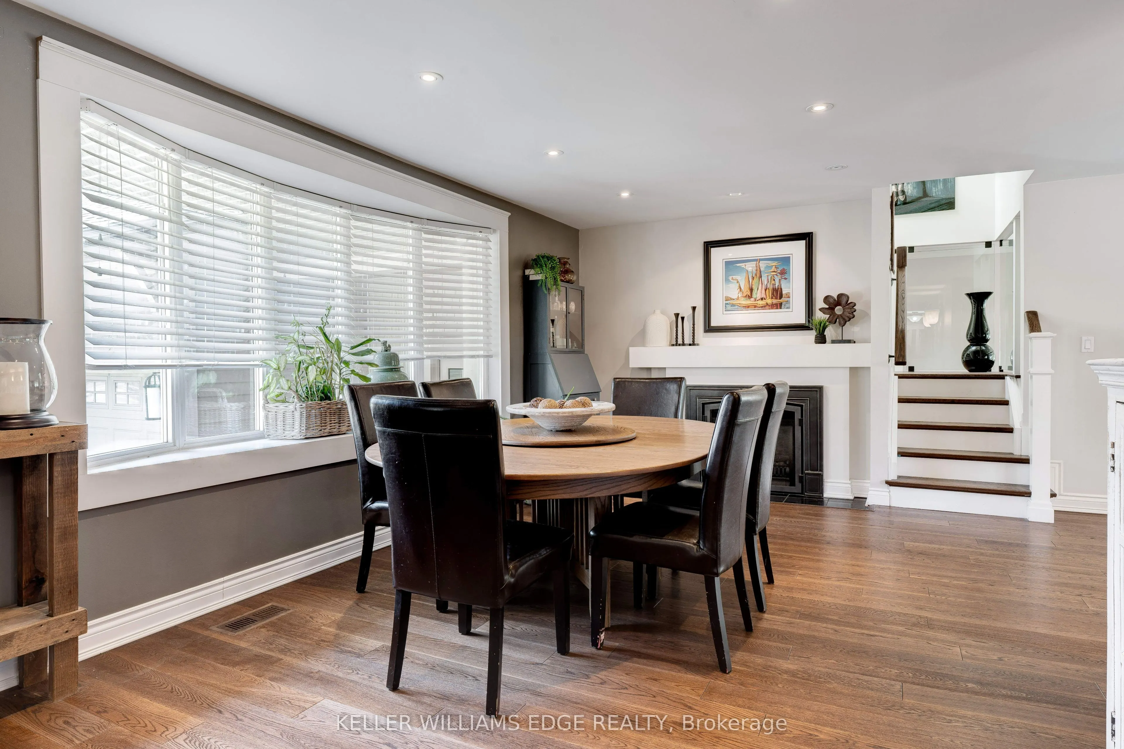4391 Lakeshore Road