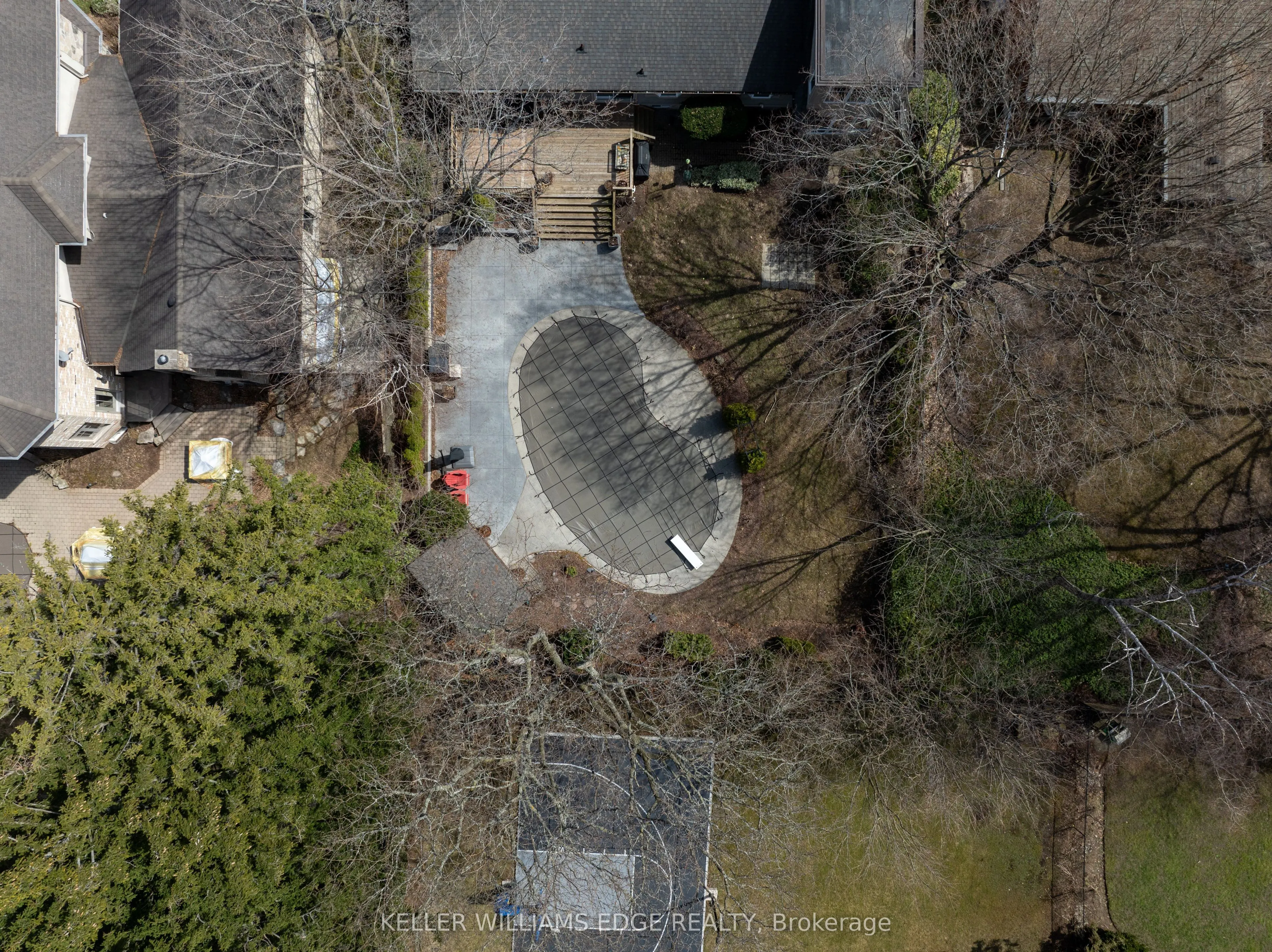 4391 Lakeshore Road