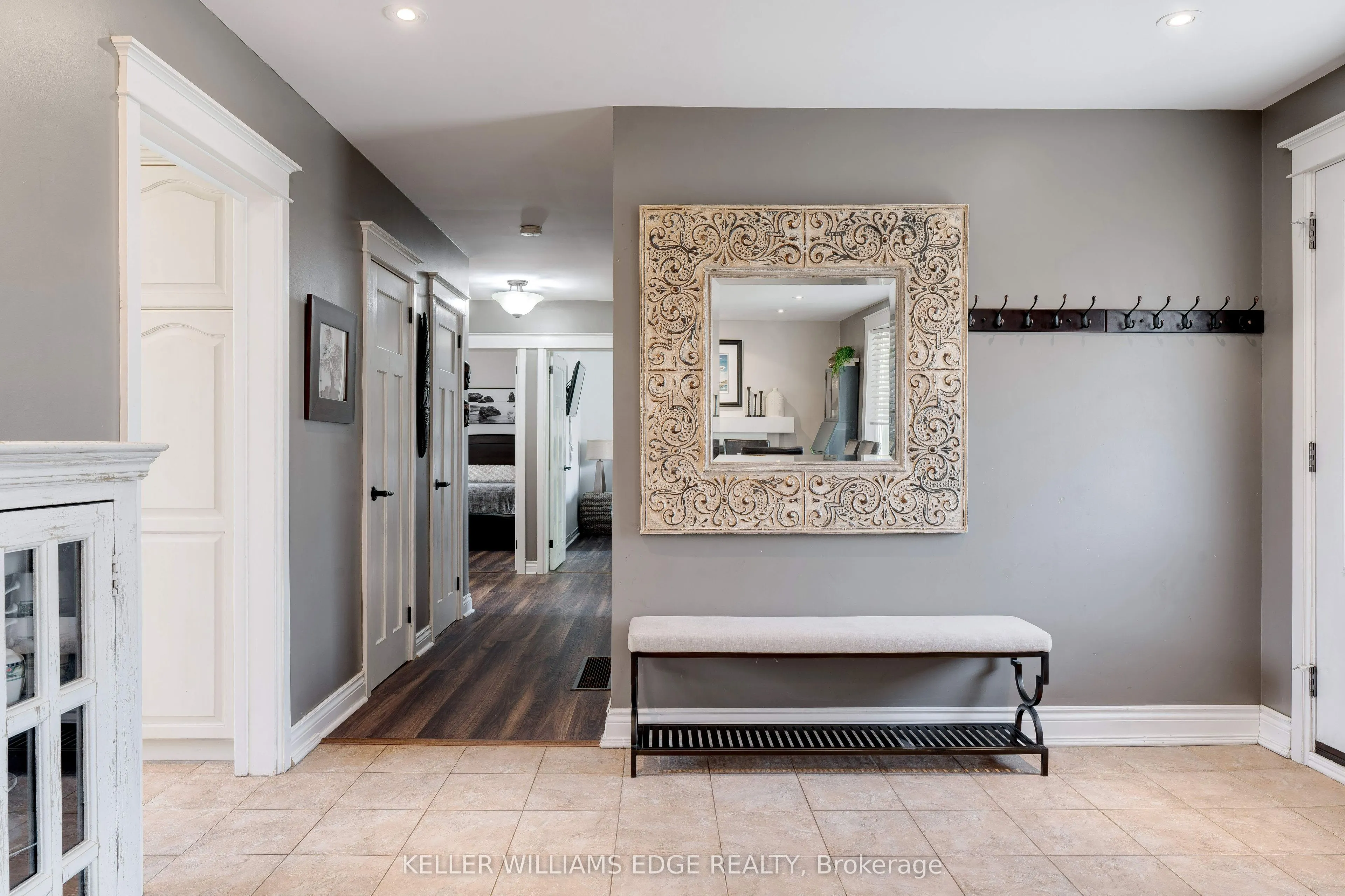 4391 Lakeshore Road