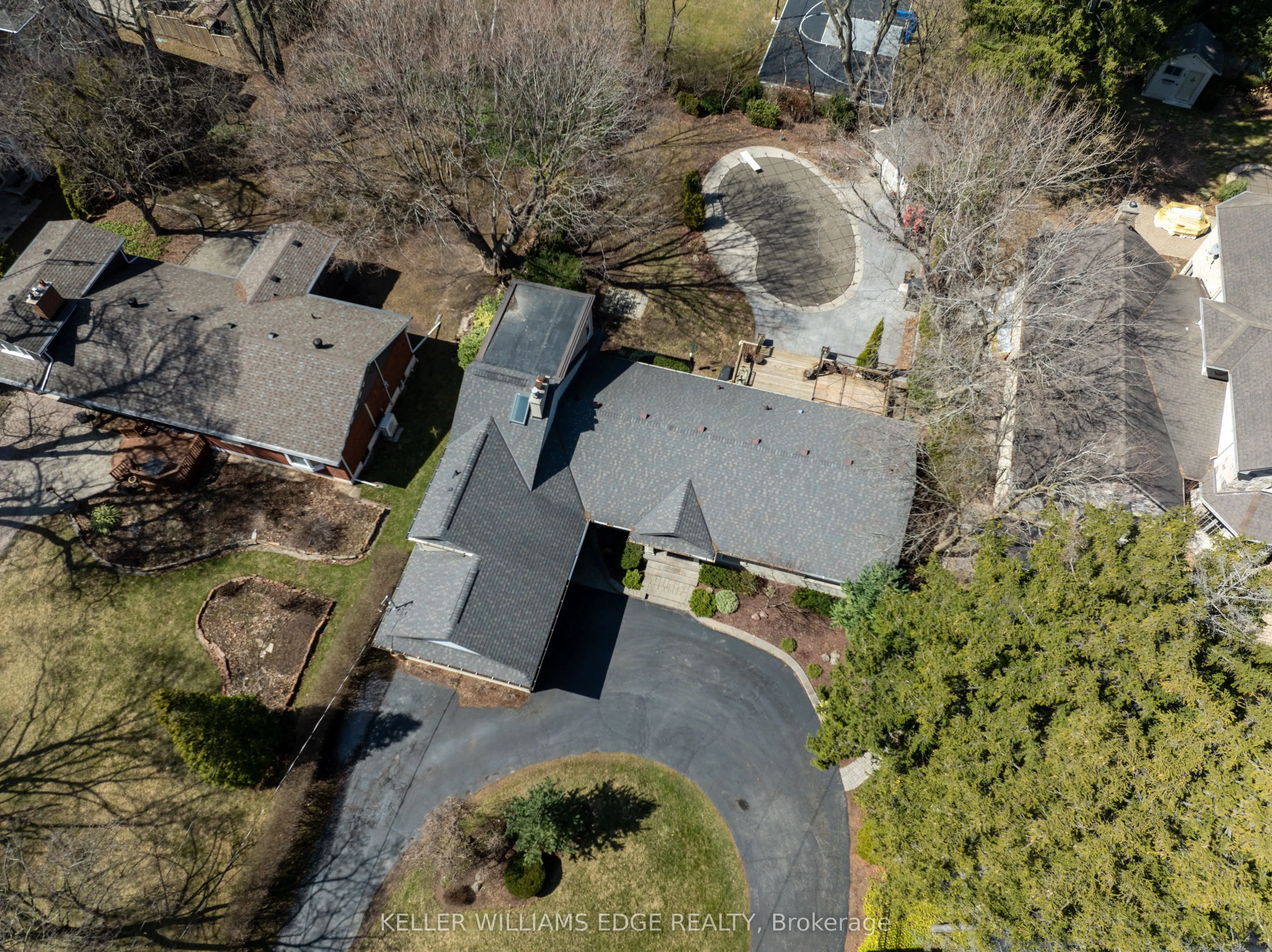4391 Lakeshore Road