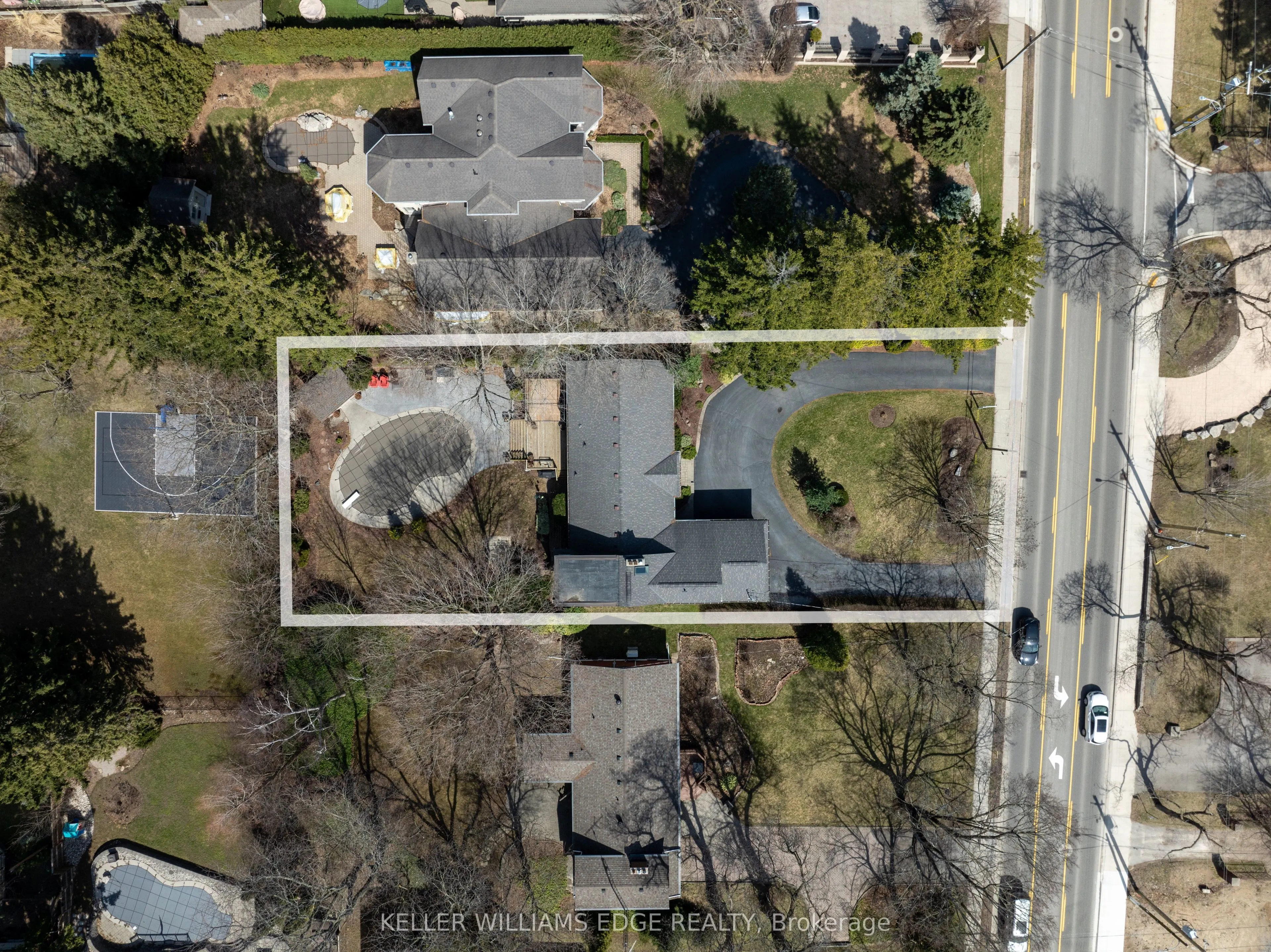 4391 Lakeshore Road