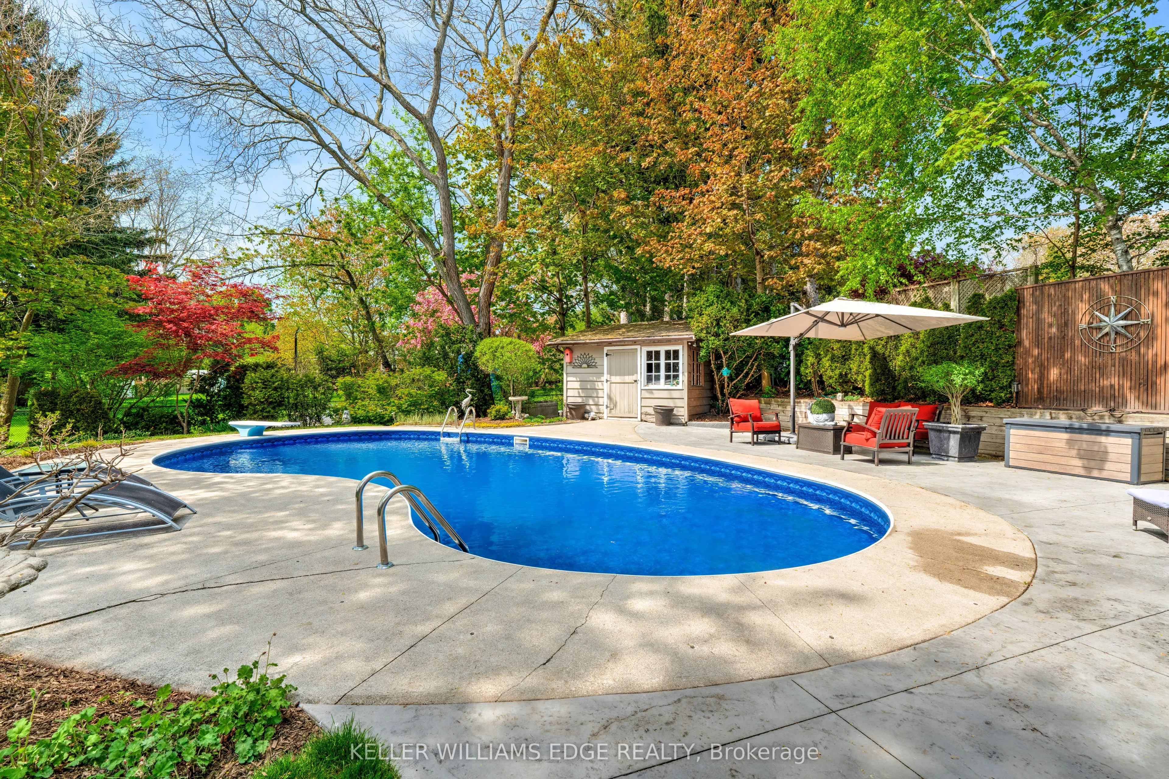 4391 Lakeshore Road