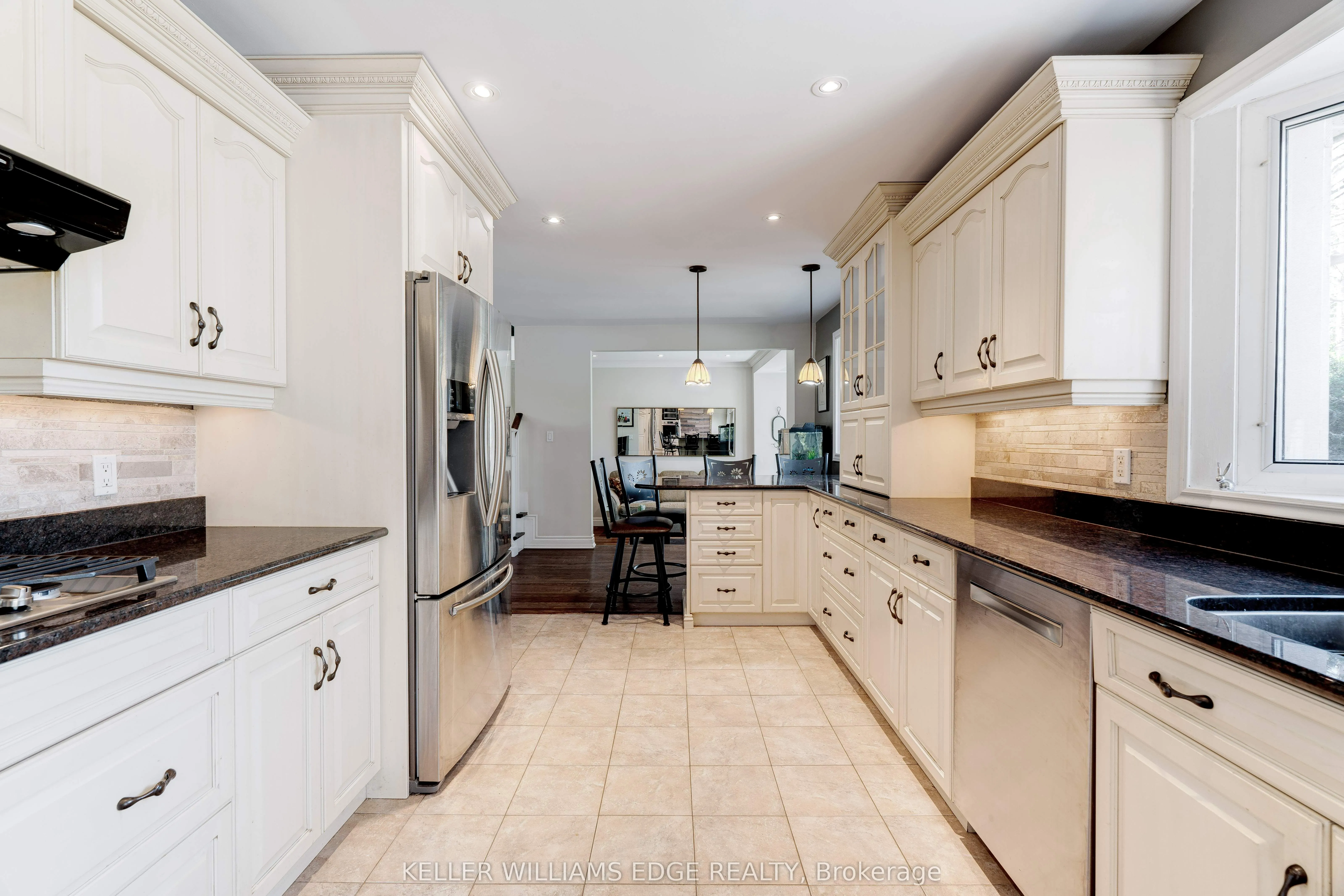 4391 Lakeshore Road