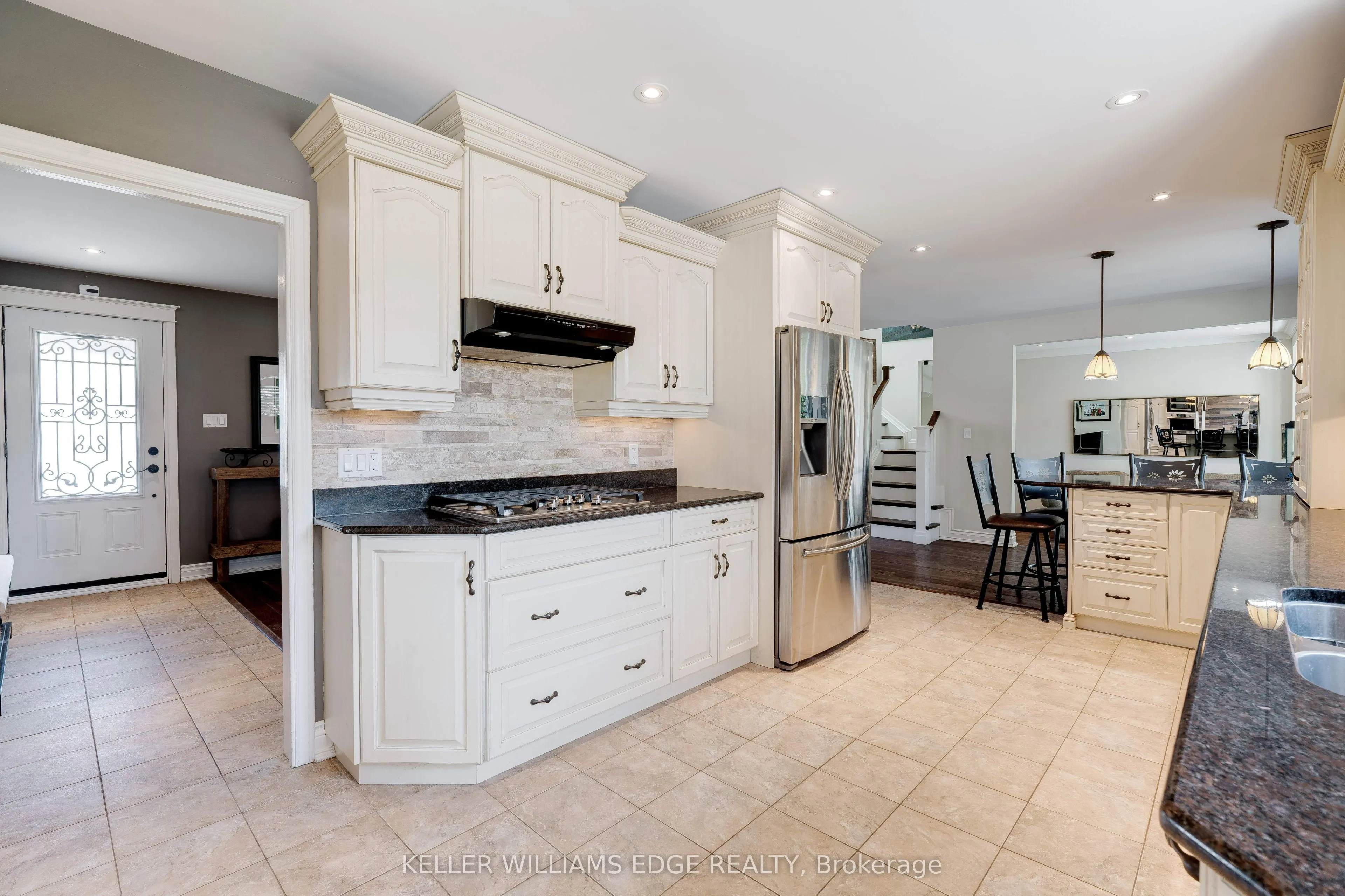 4391 Lakeshore Road