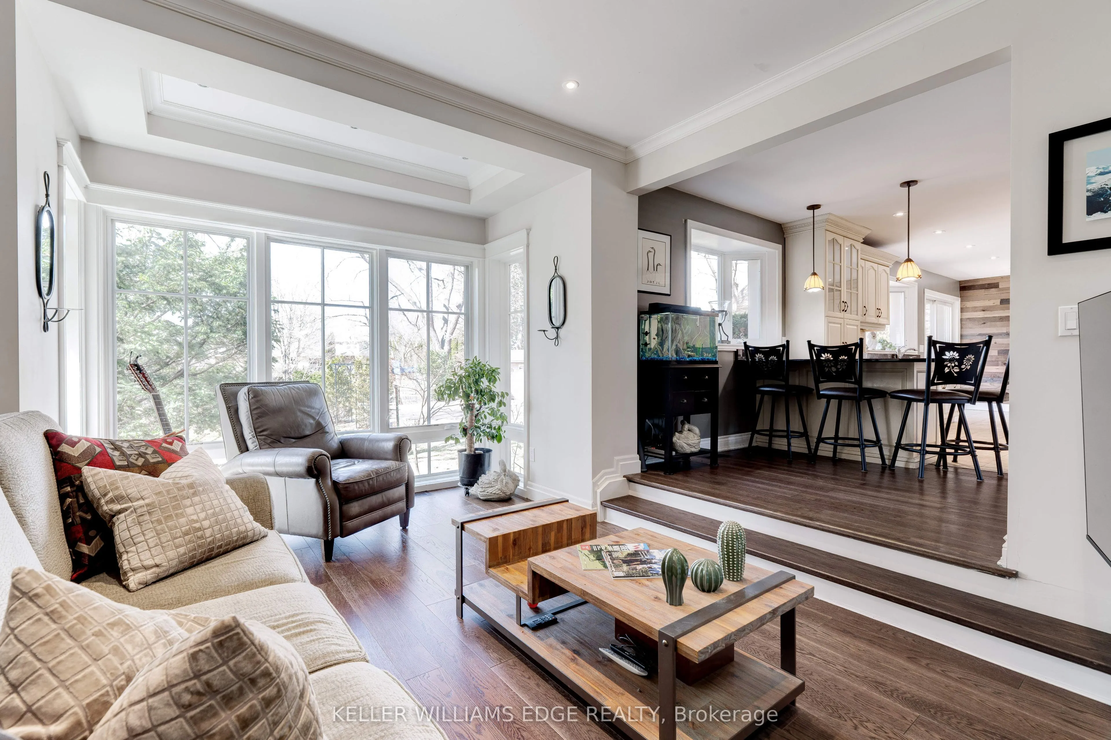 4391 Lakeshore Road