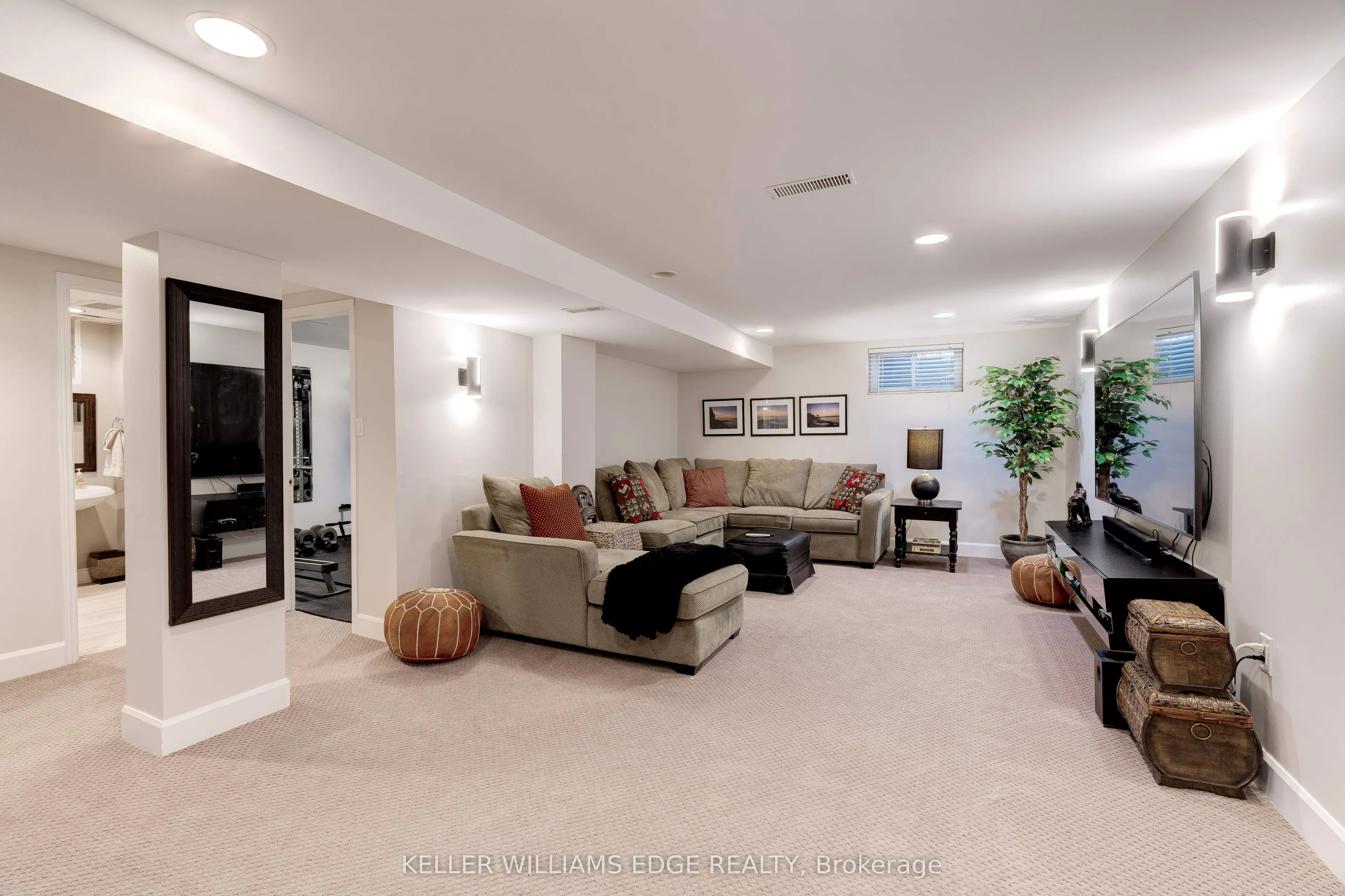 4391 Lakeshore Road