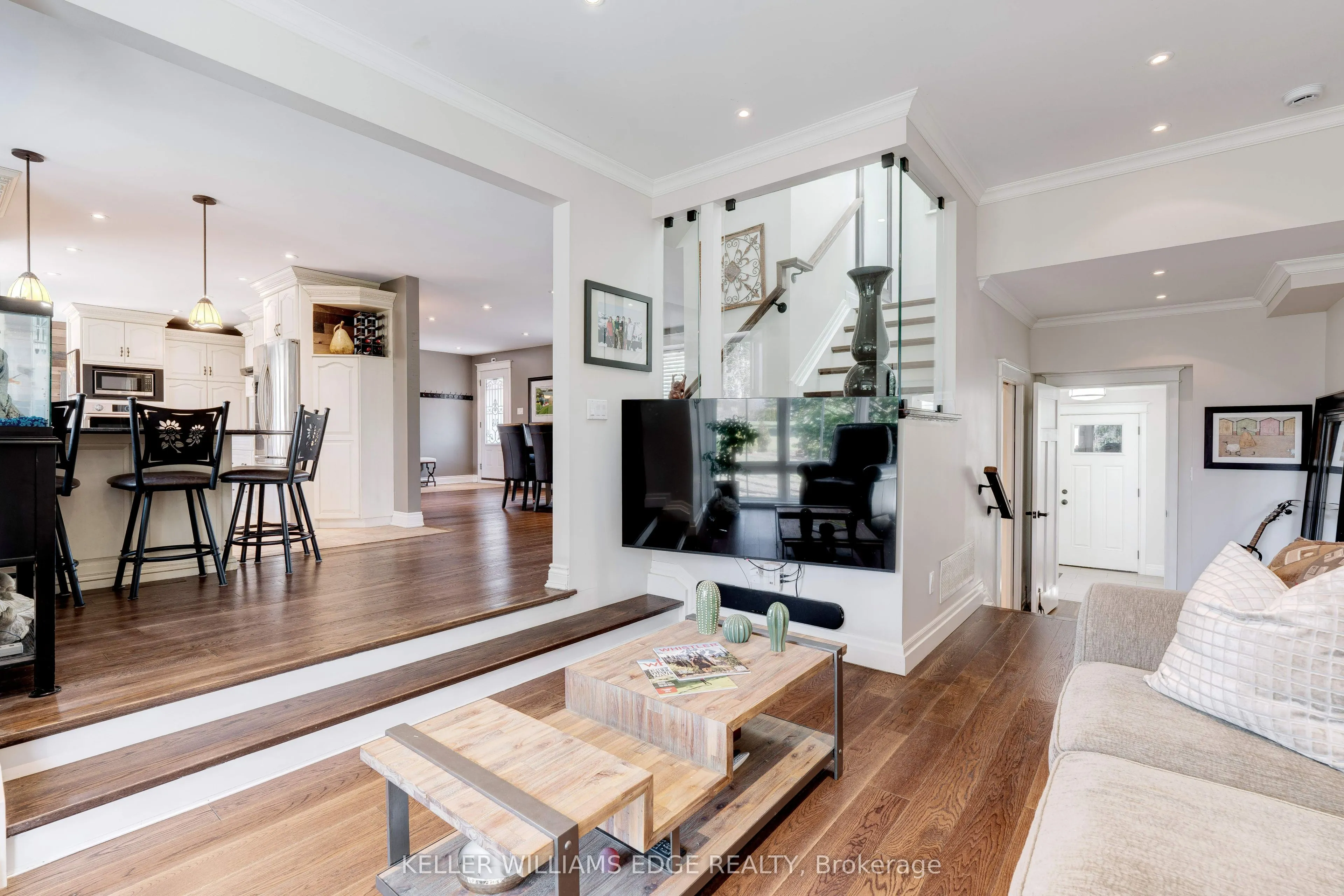 4391 Lakeshore Road