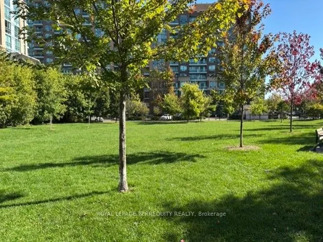 5 Michael Power Place, #1503