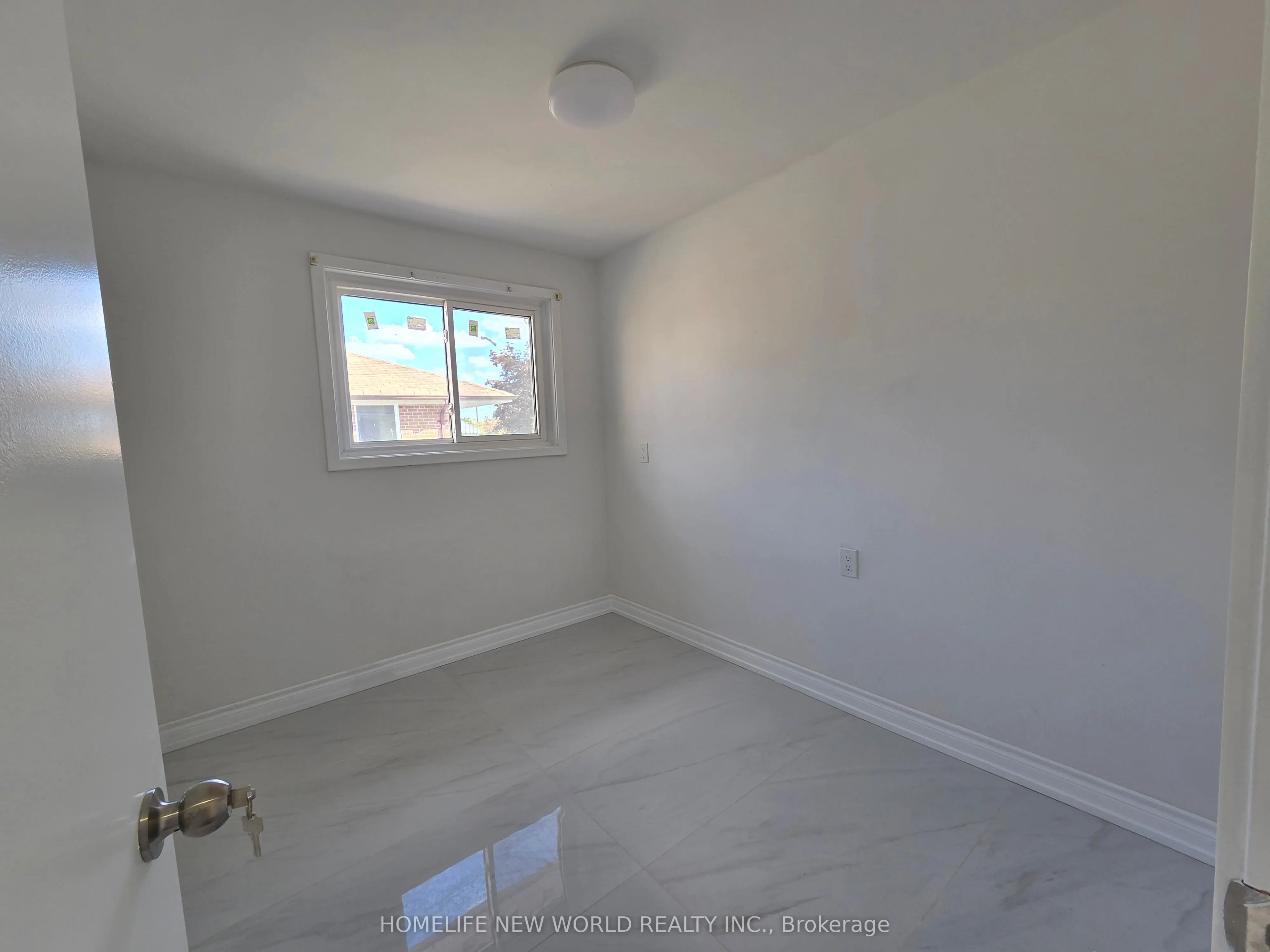 81 Taysham Crescent, #Main