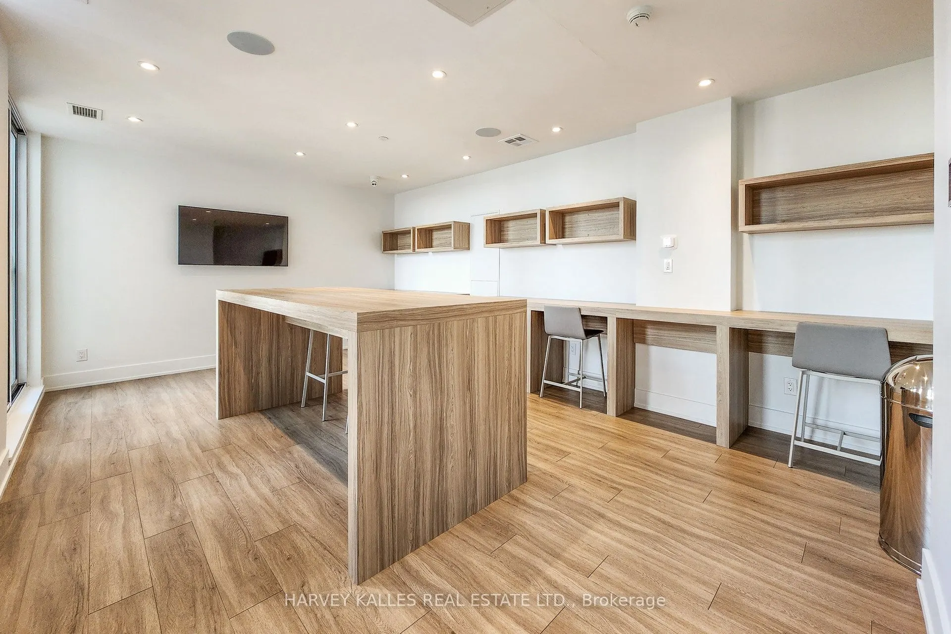 3100 Keele Street, #703