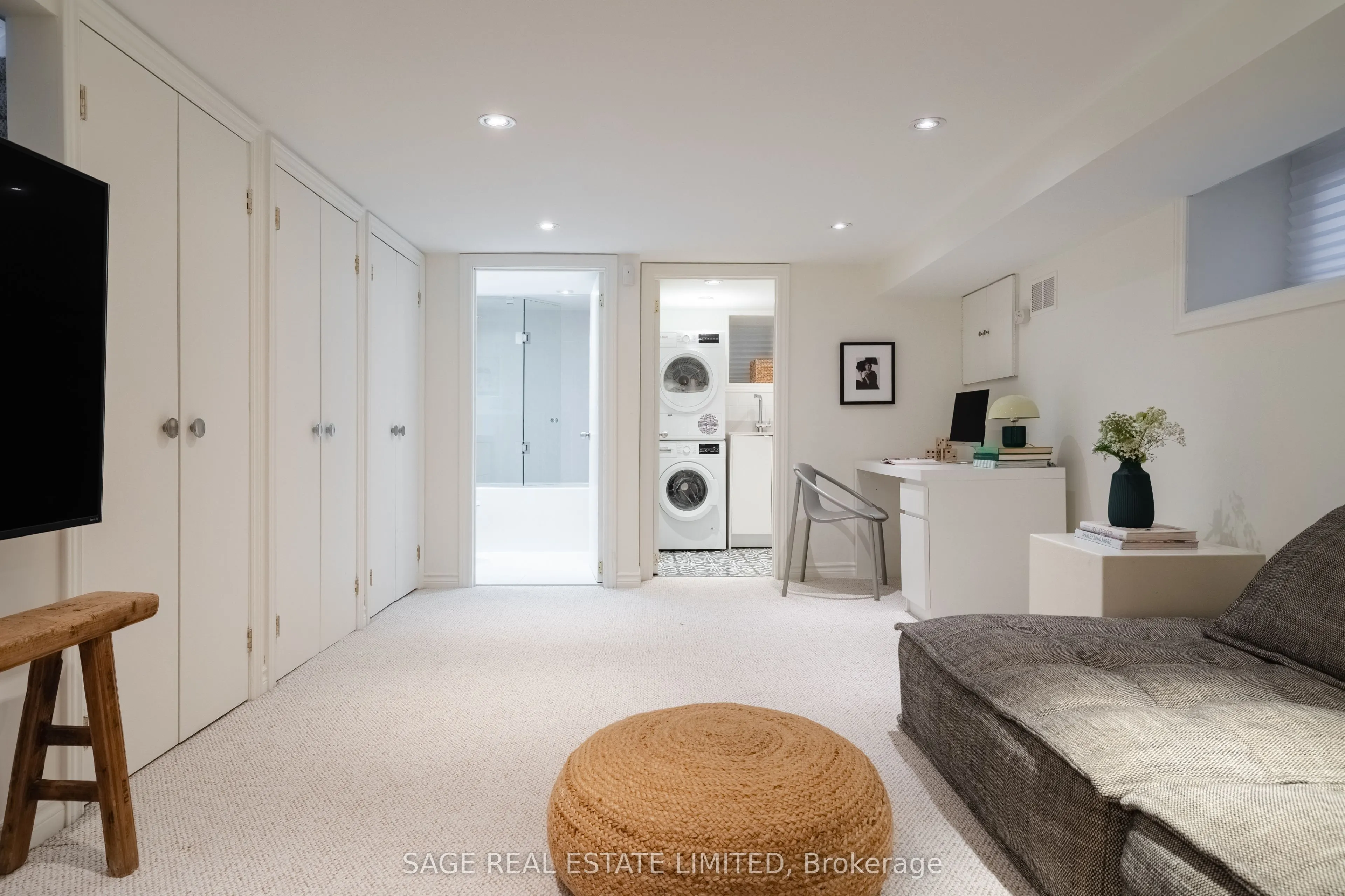 70 Medland Crescent