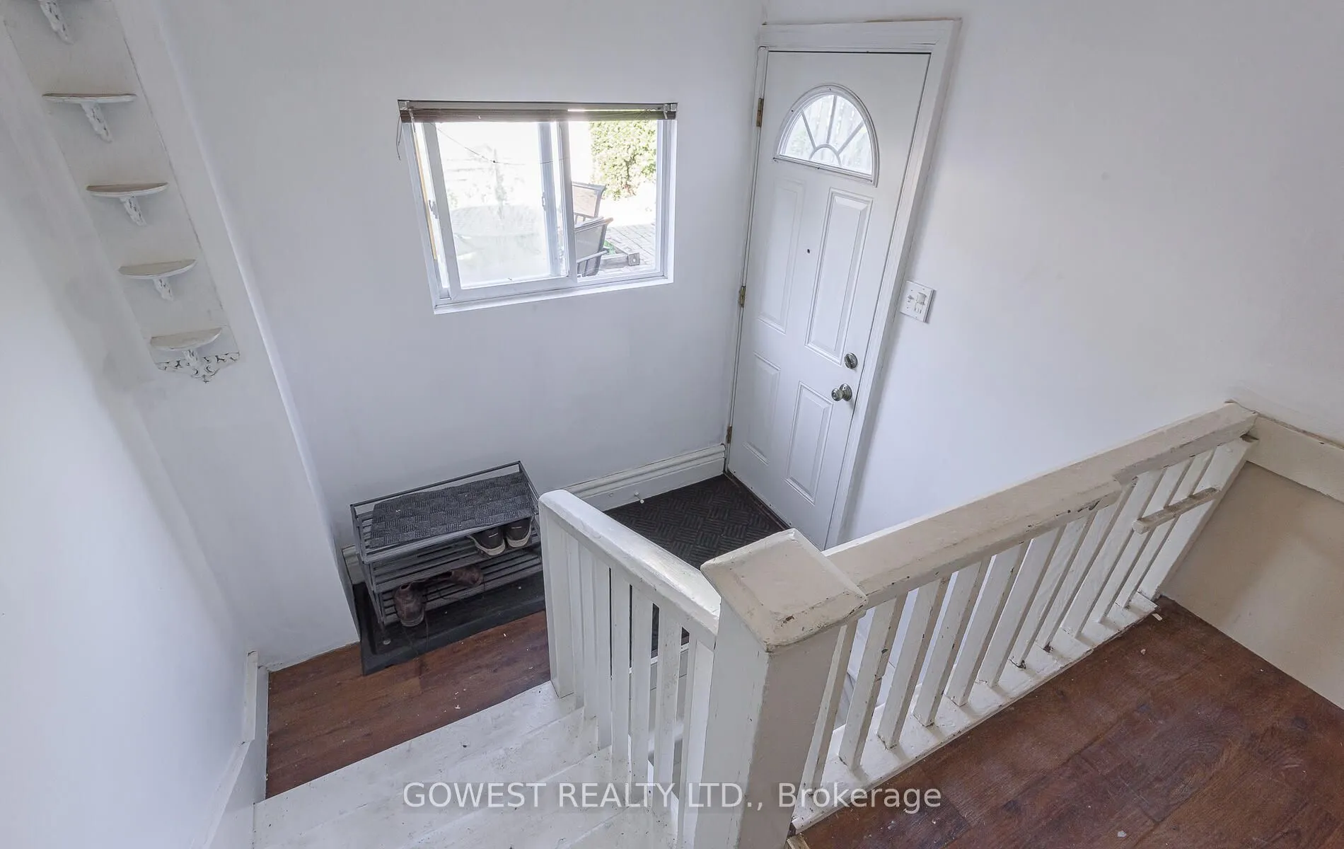 16 Edna Avenue
