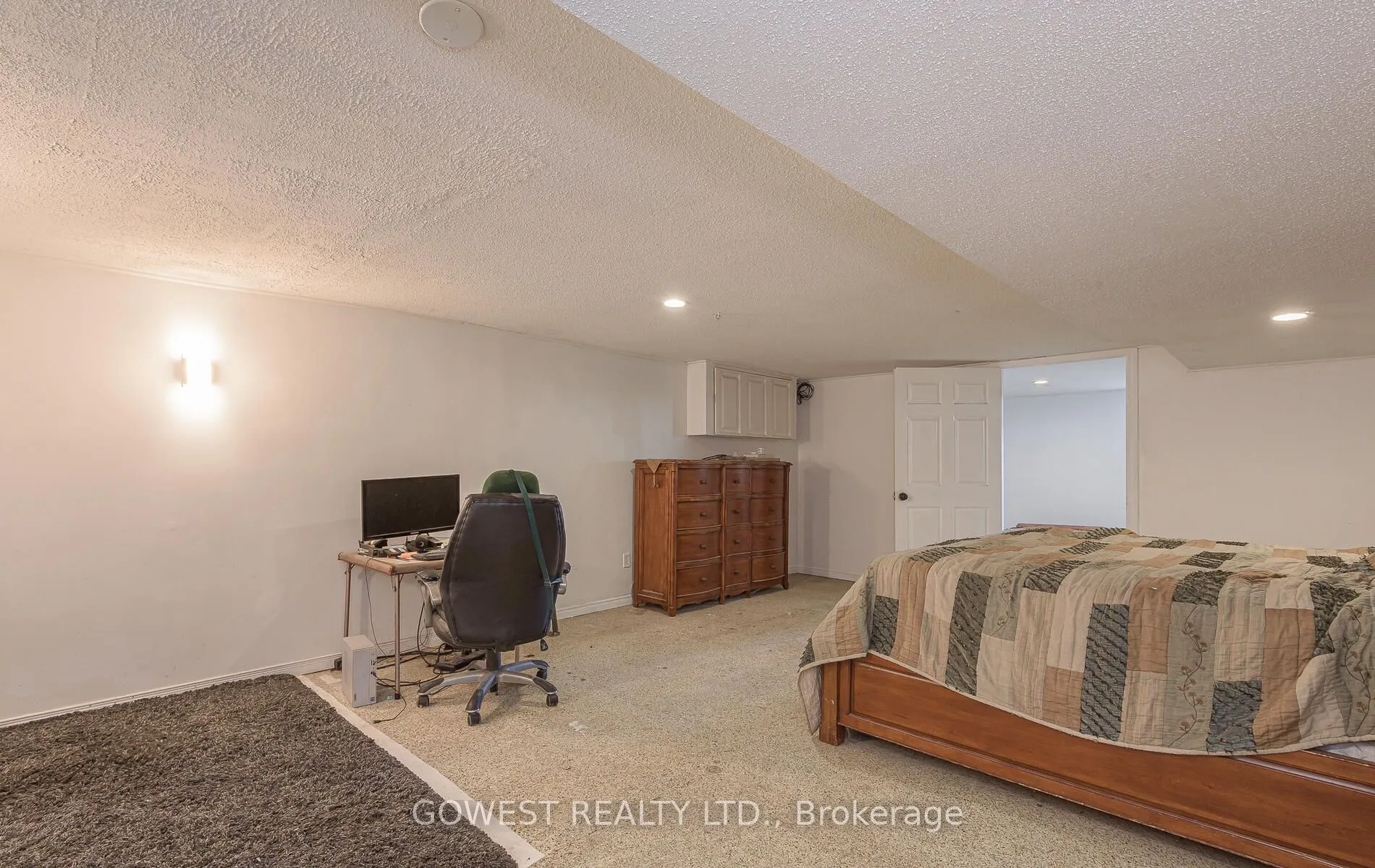 16 Edna Avenue