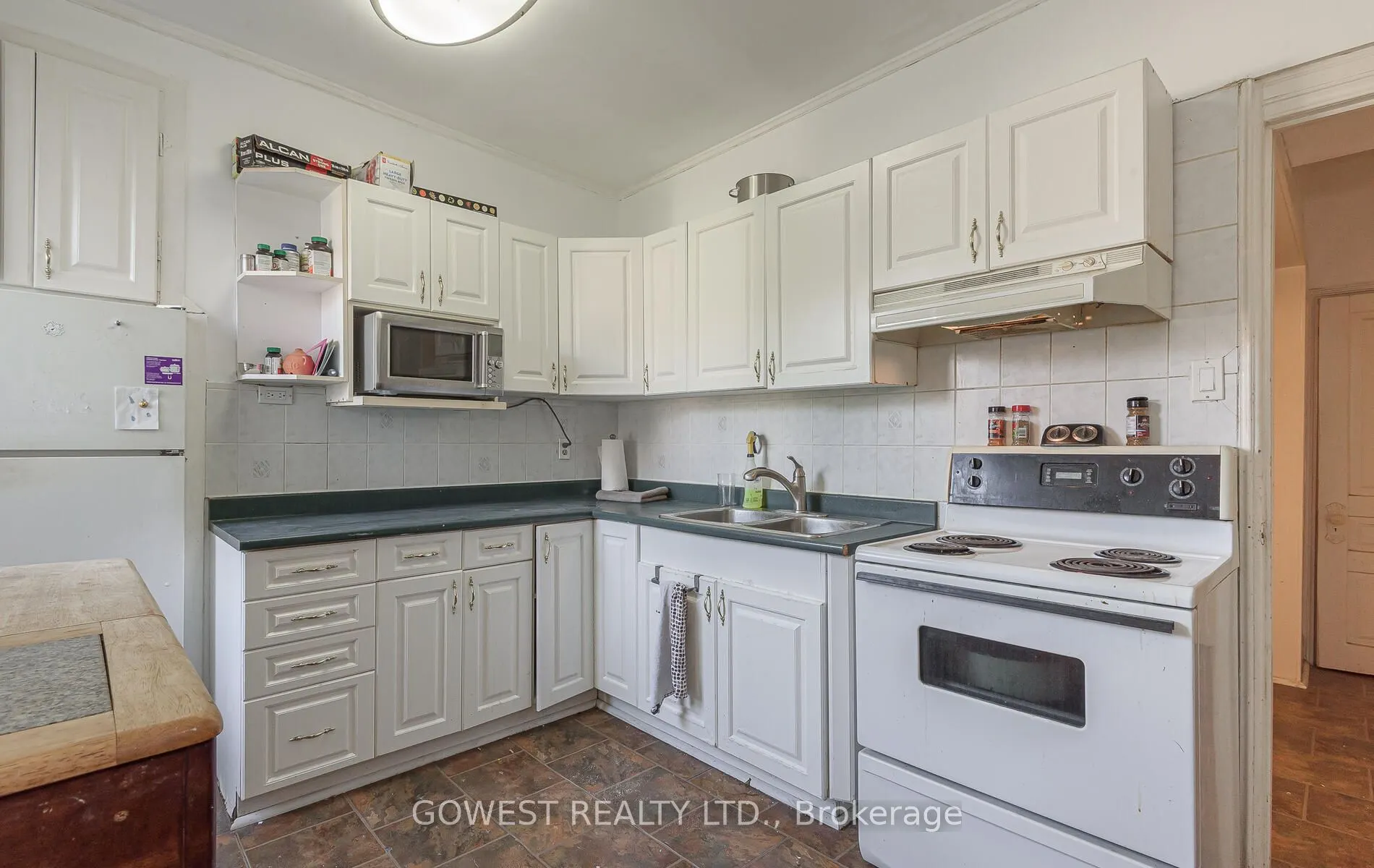 16 Edna Avenue
