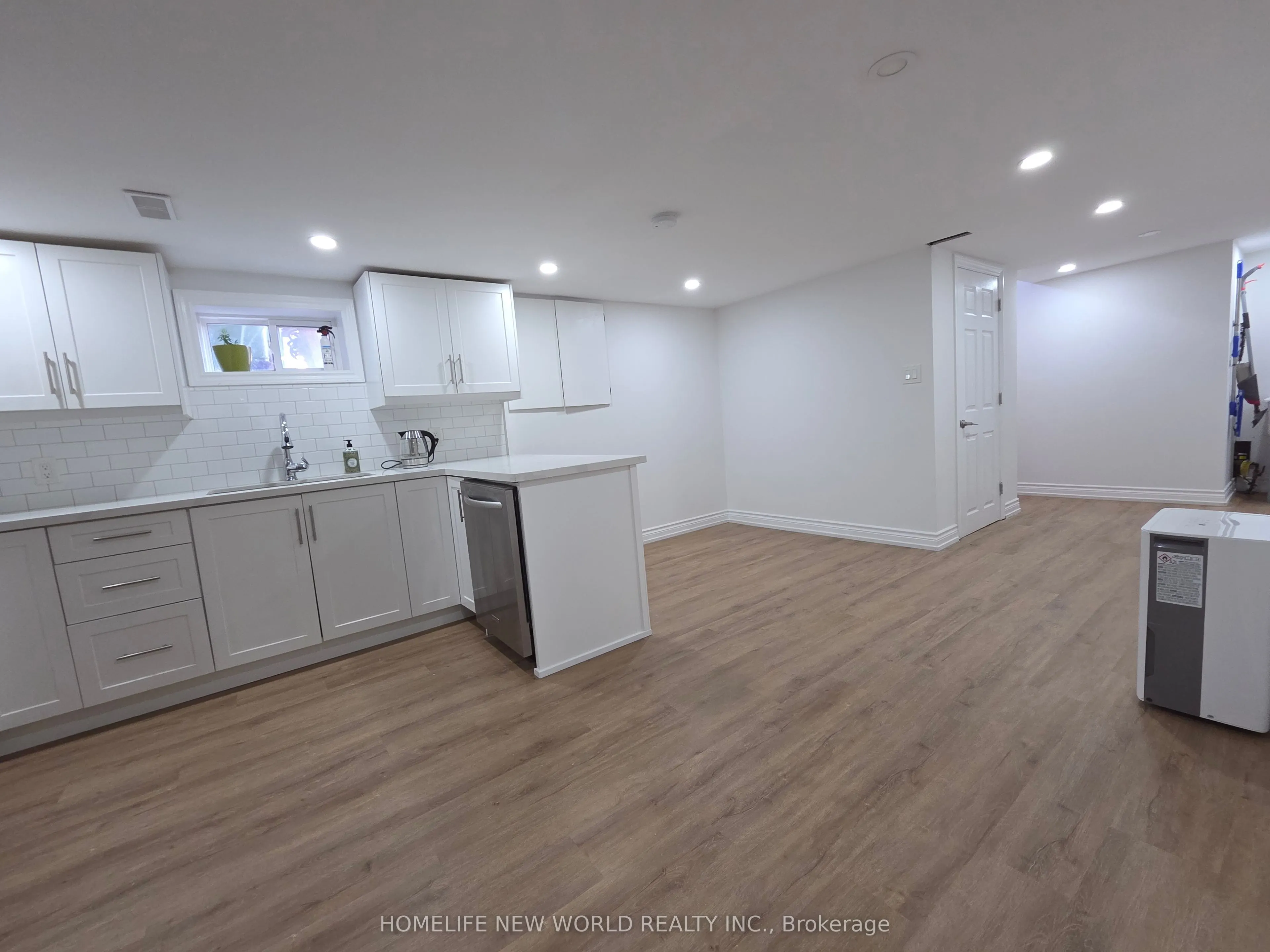 81 Taysham Crescent, #Basement
