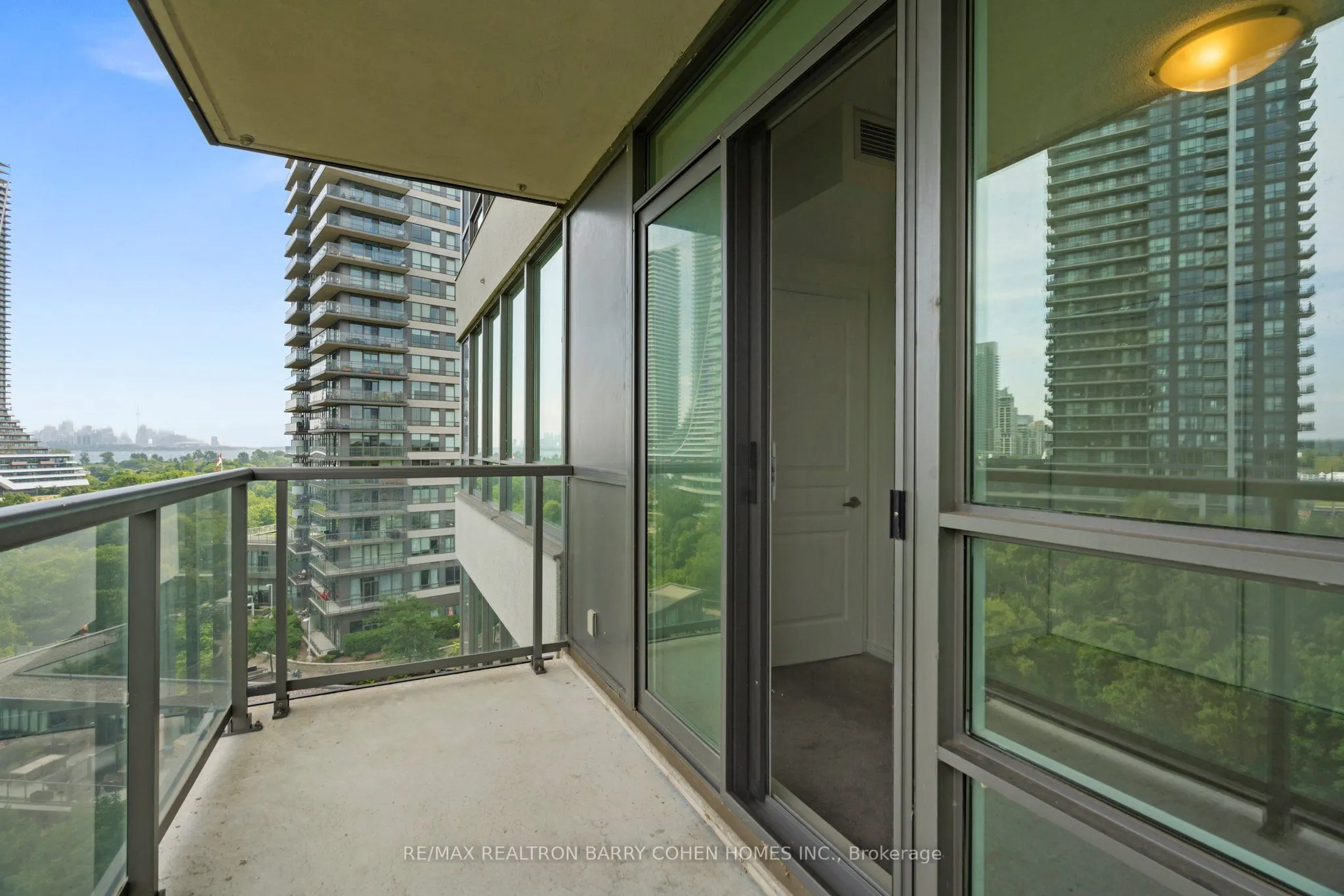 15 Legion Road, #806