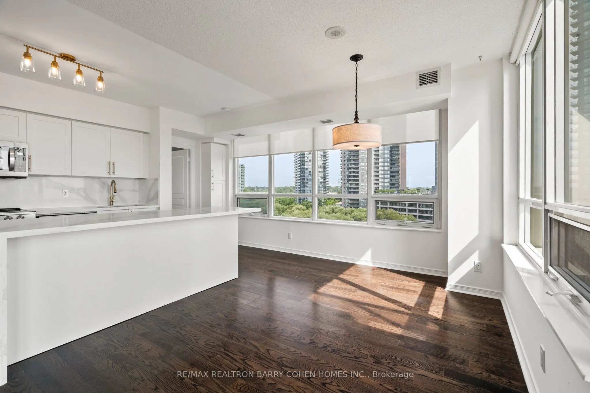 15 Legion Road, #806