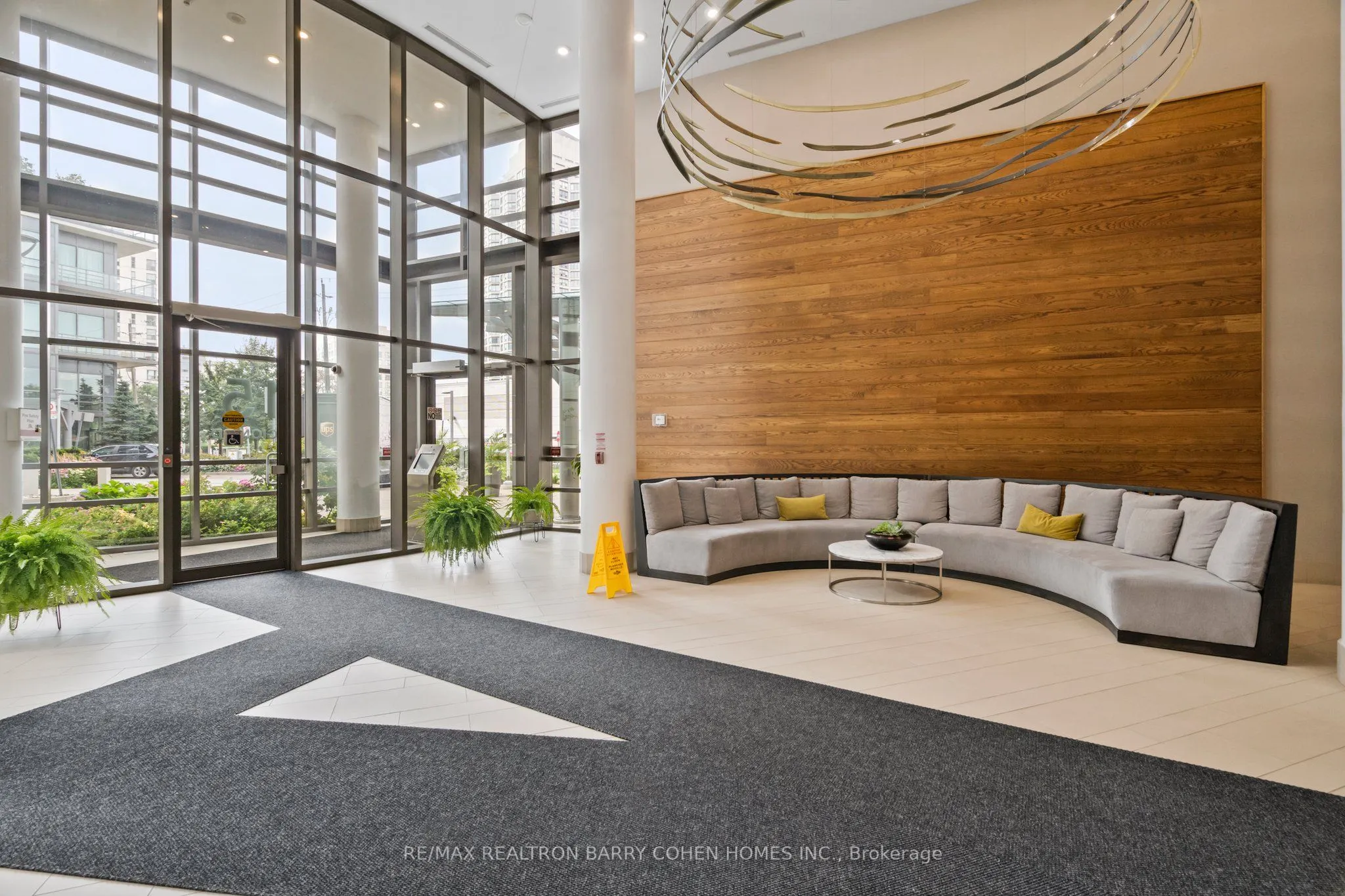 15 Legion Road, #806