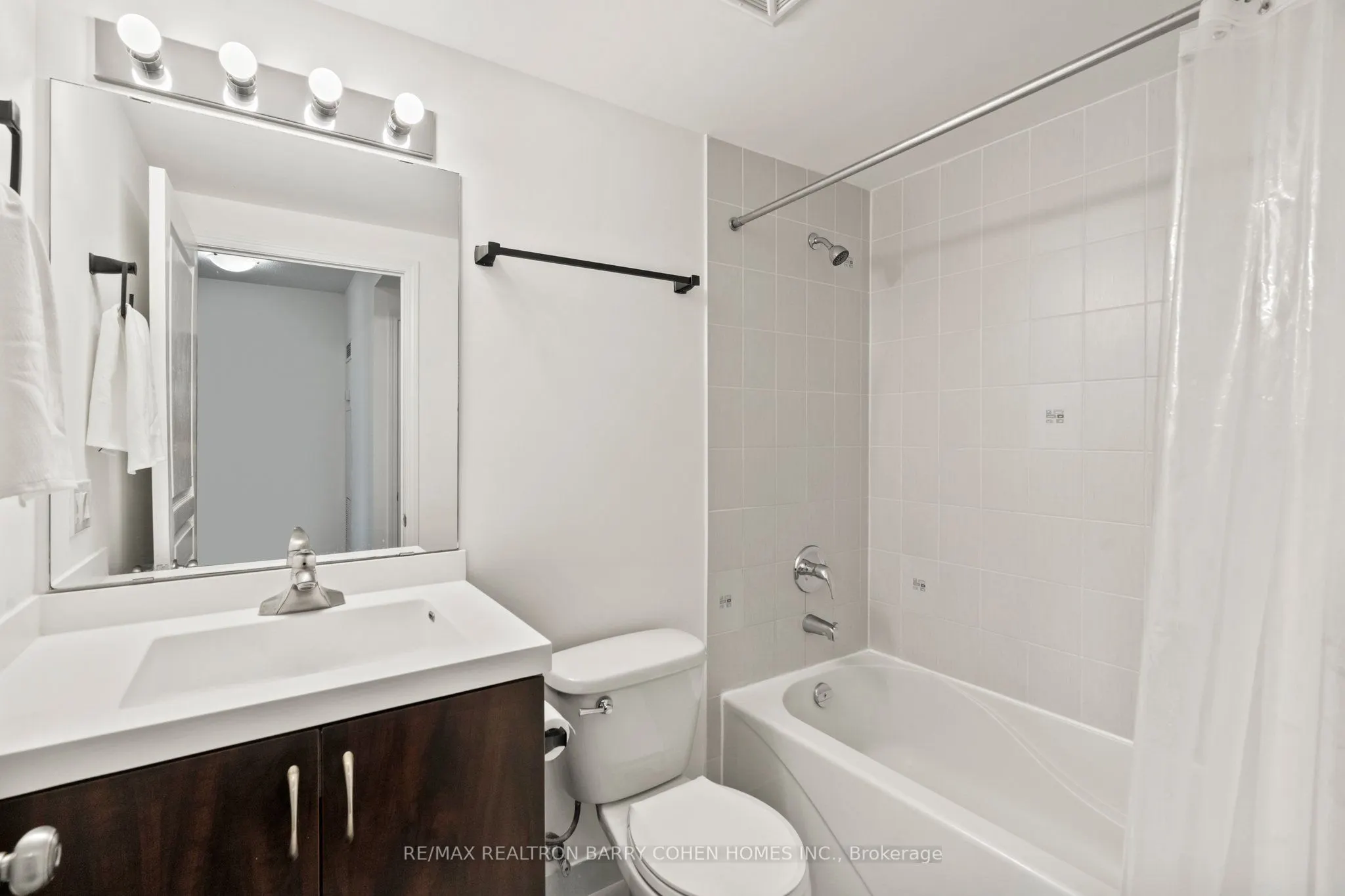 15 Legion Road, #806