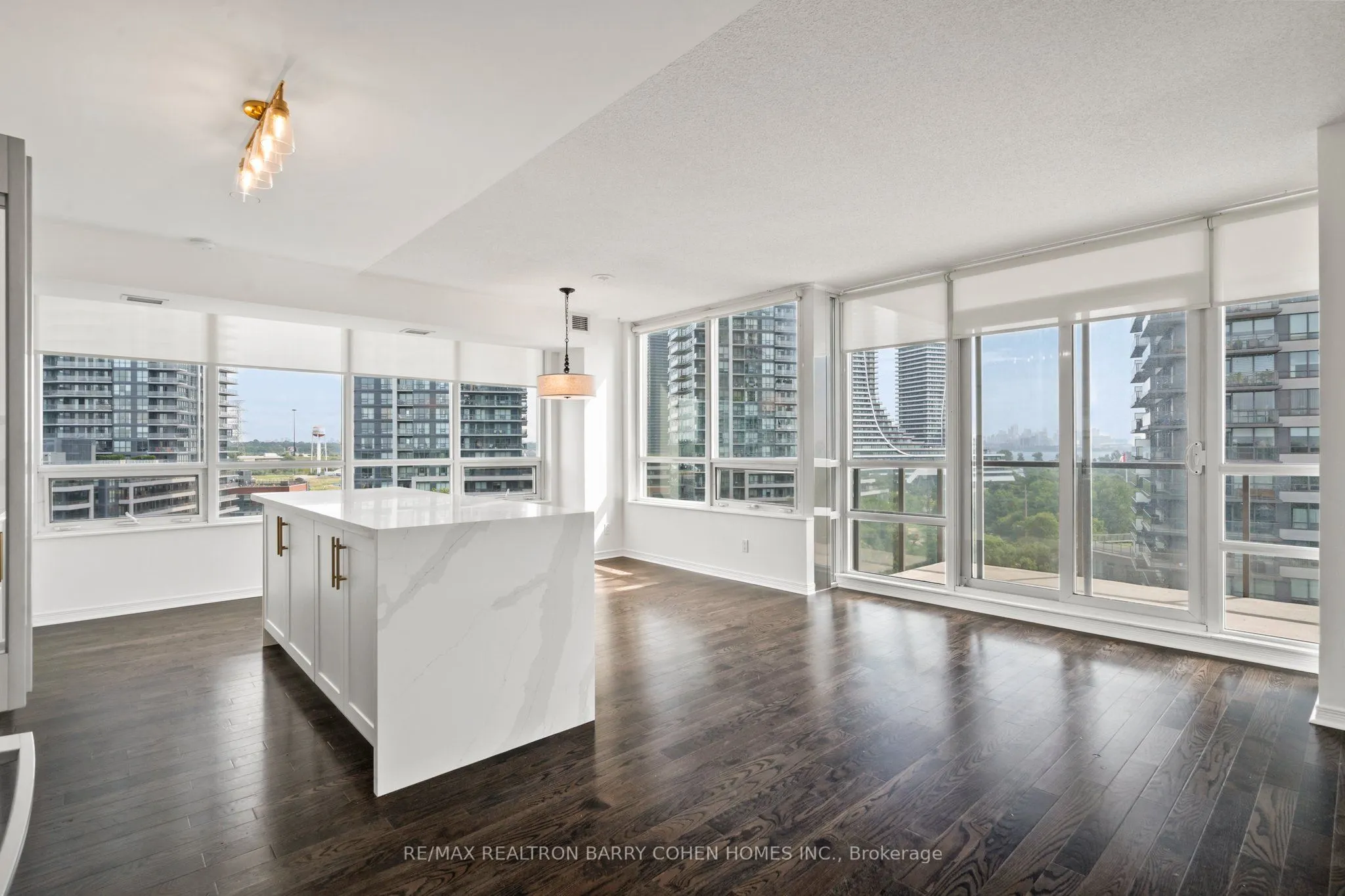 15 Legion Road, #806