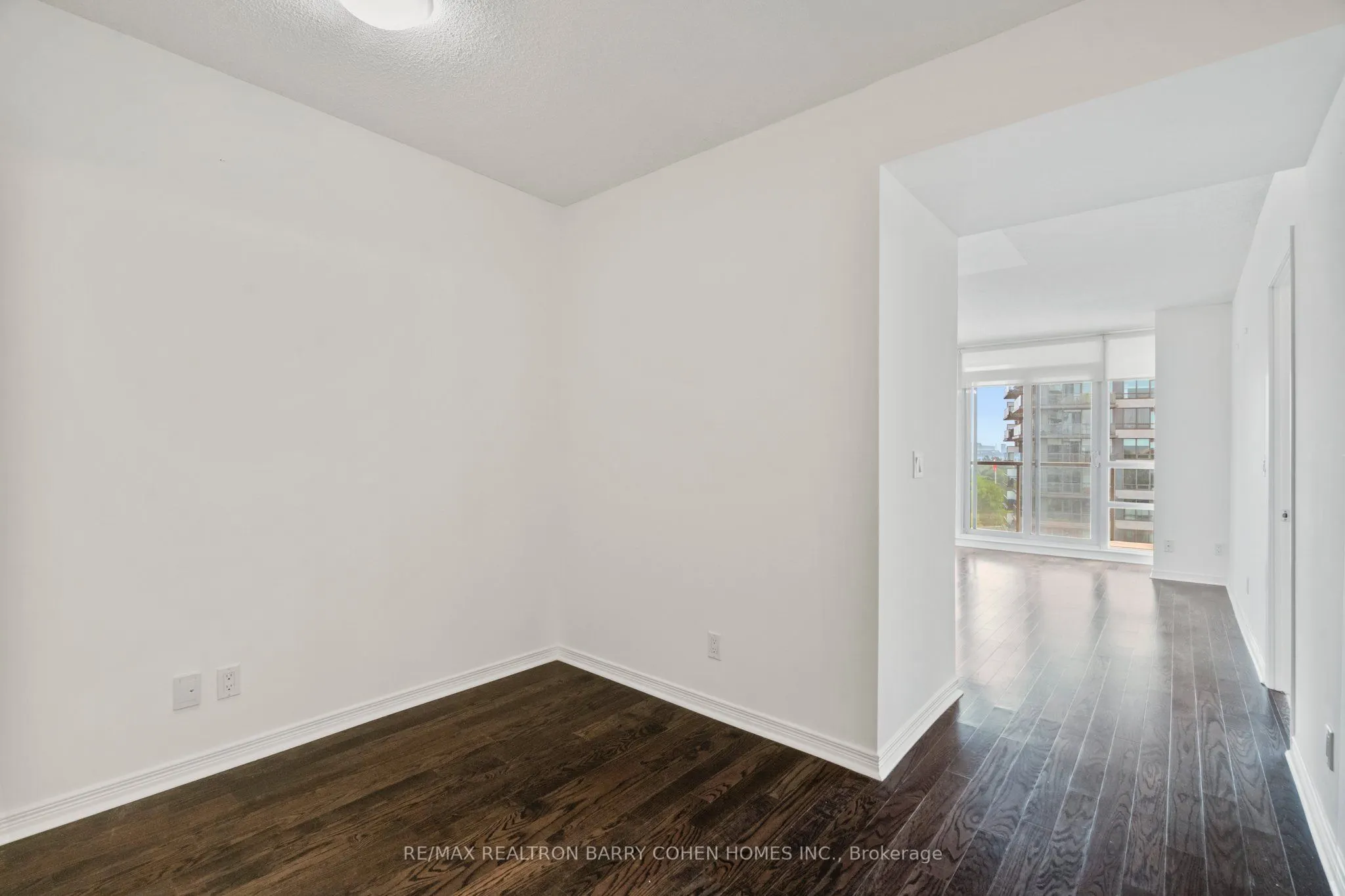 15 Legion Road, #806