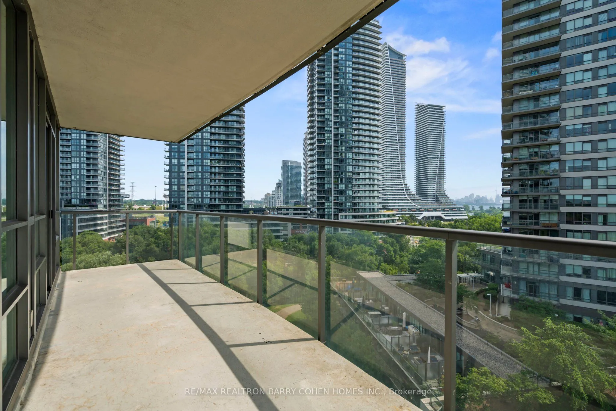 15 Legion Road, #806