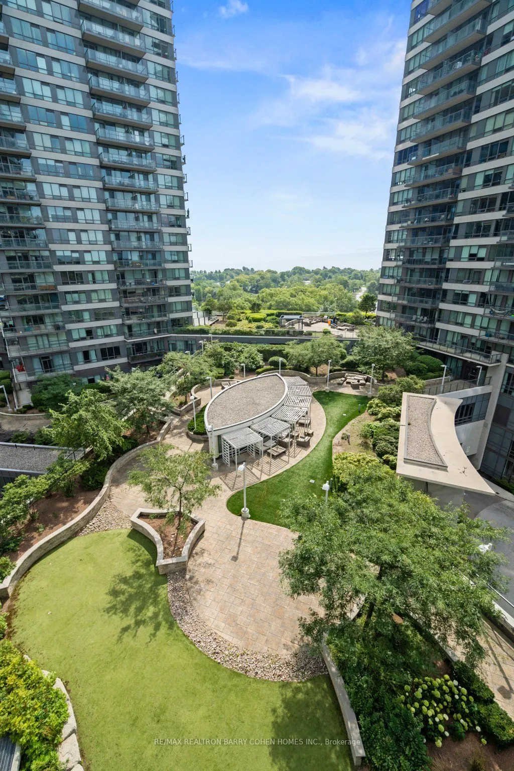 15 Legion Road, #806