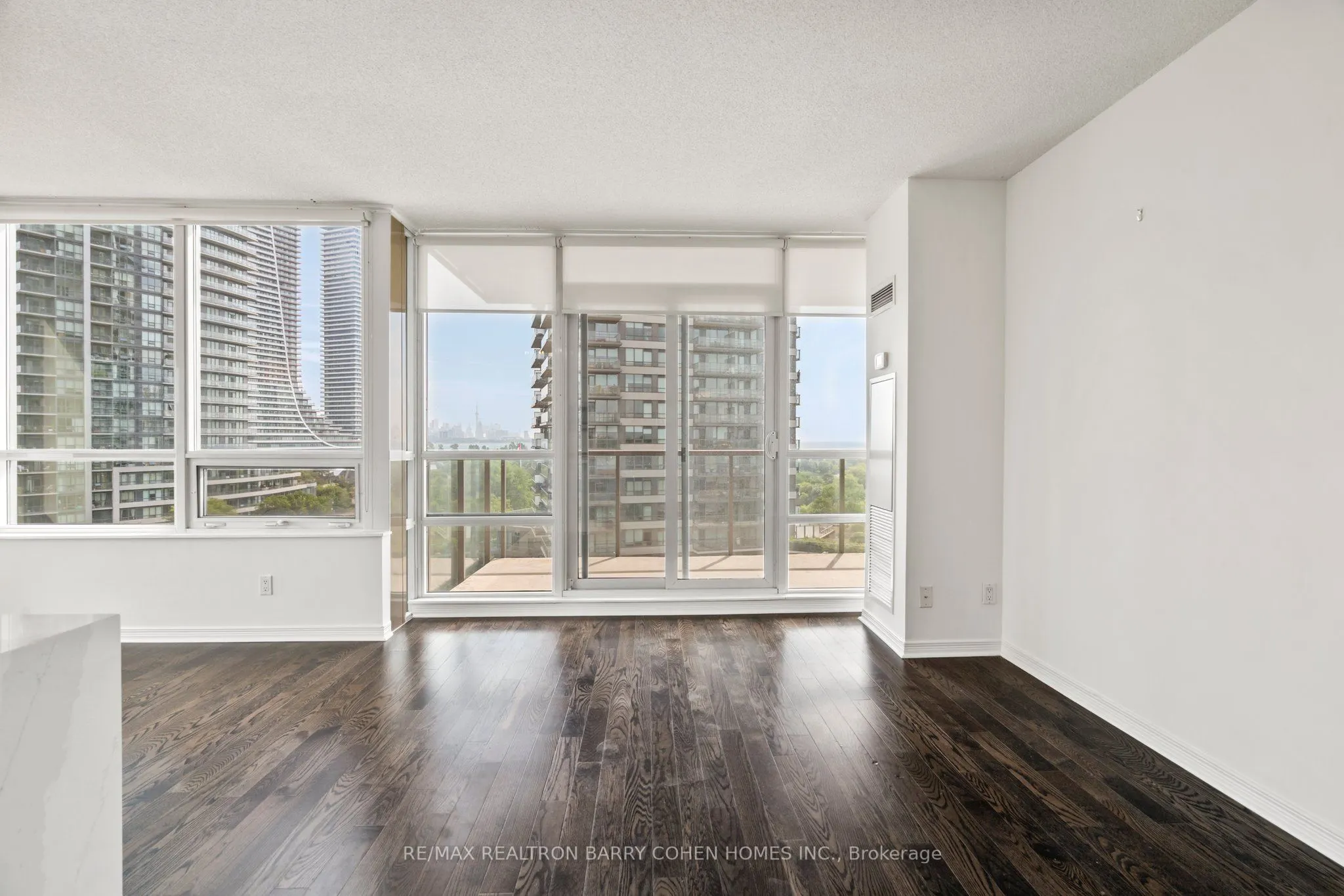 15 Legion Road, #806