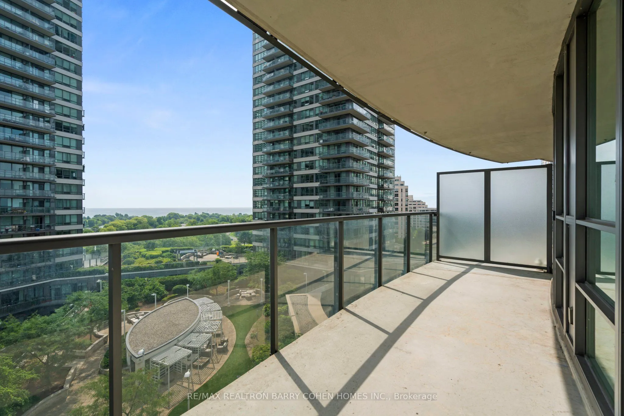 15 Legion Road, #806