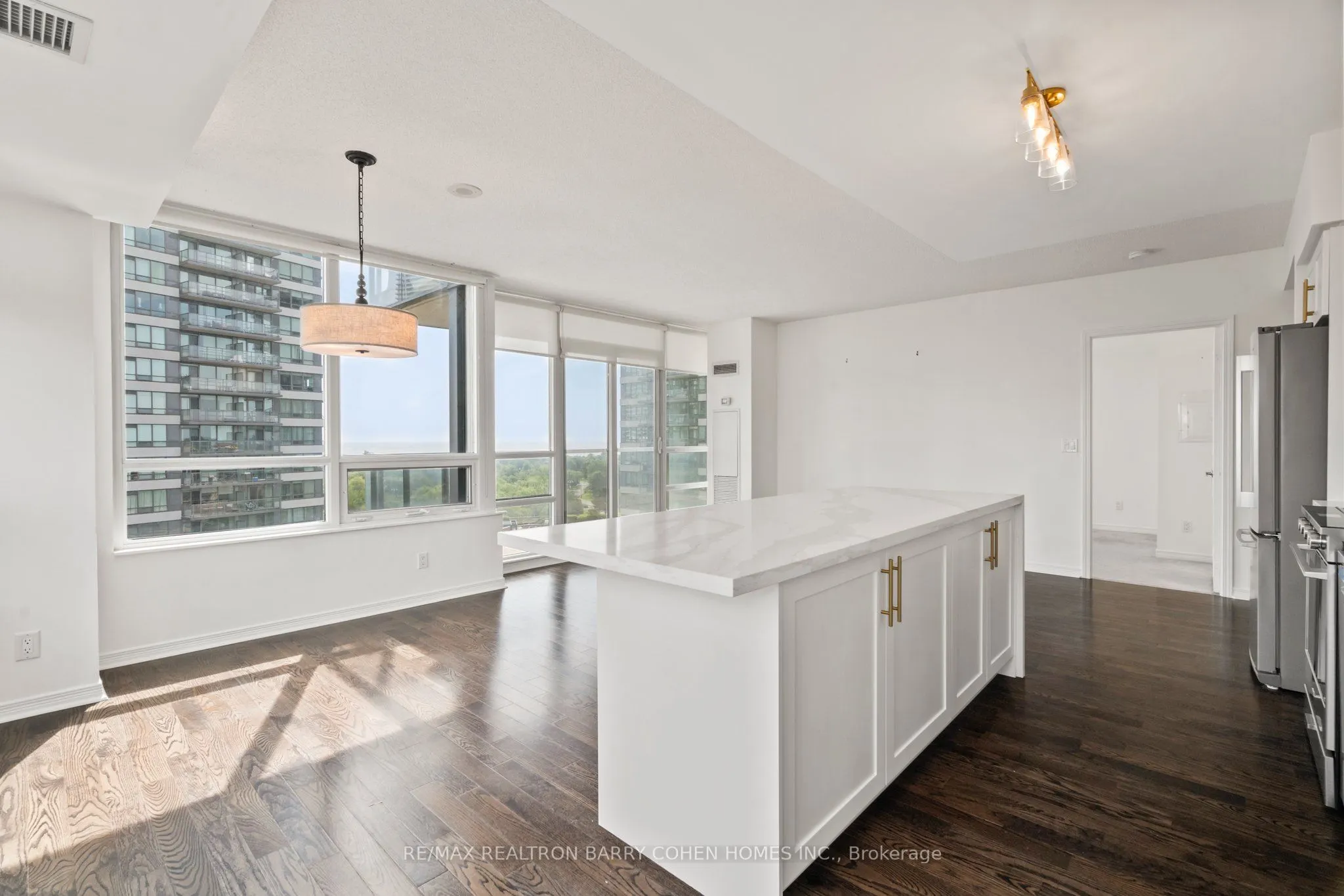 15 Legion Road, #806