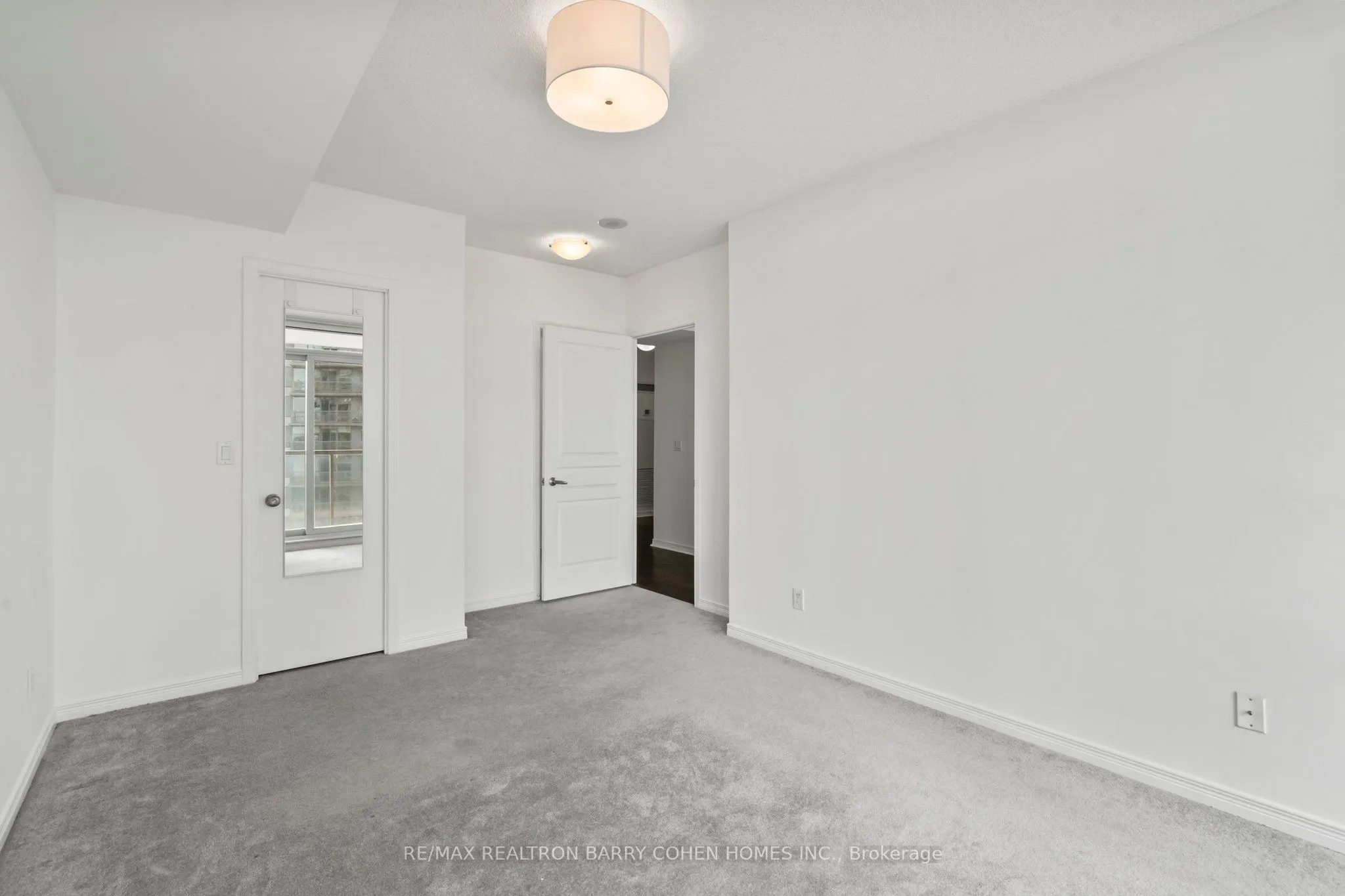 15 Legion Road, #806