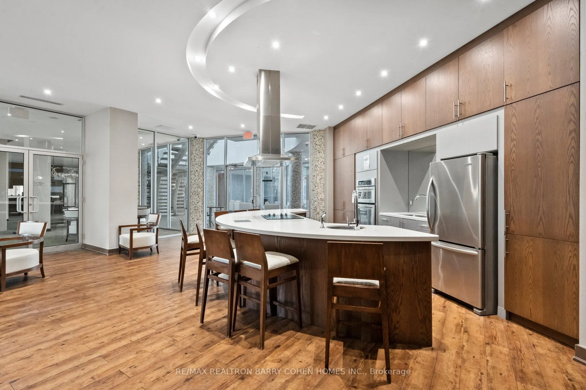 15 Legion Road, #806