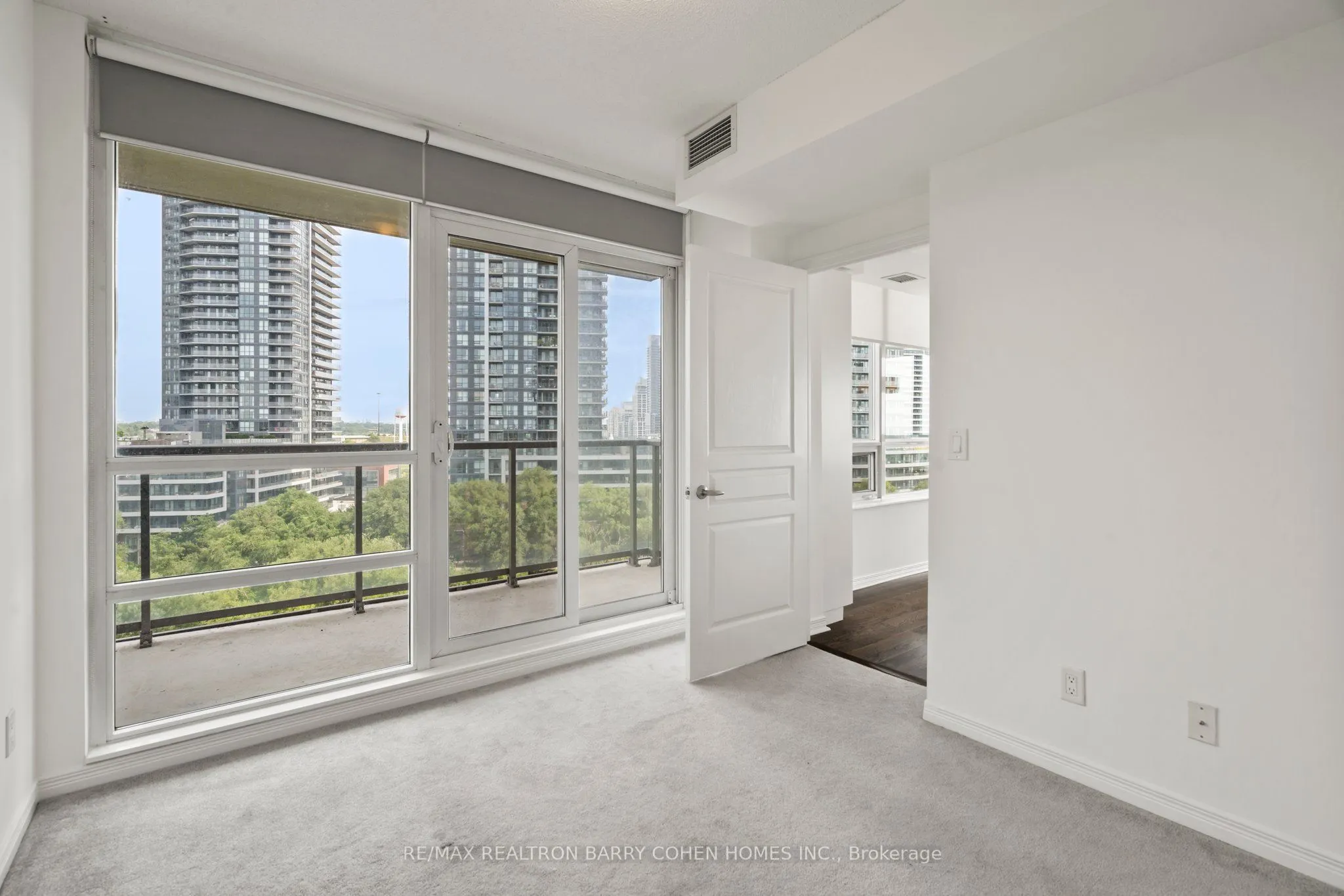 15 Legion Road, #806