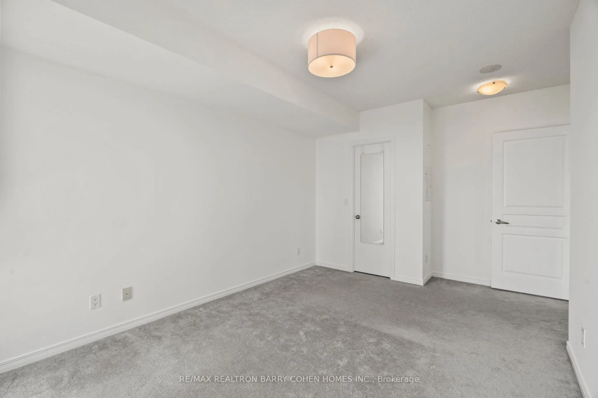 15 Legion Road, #806