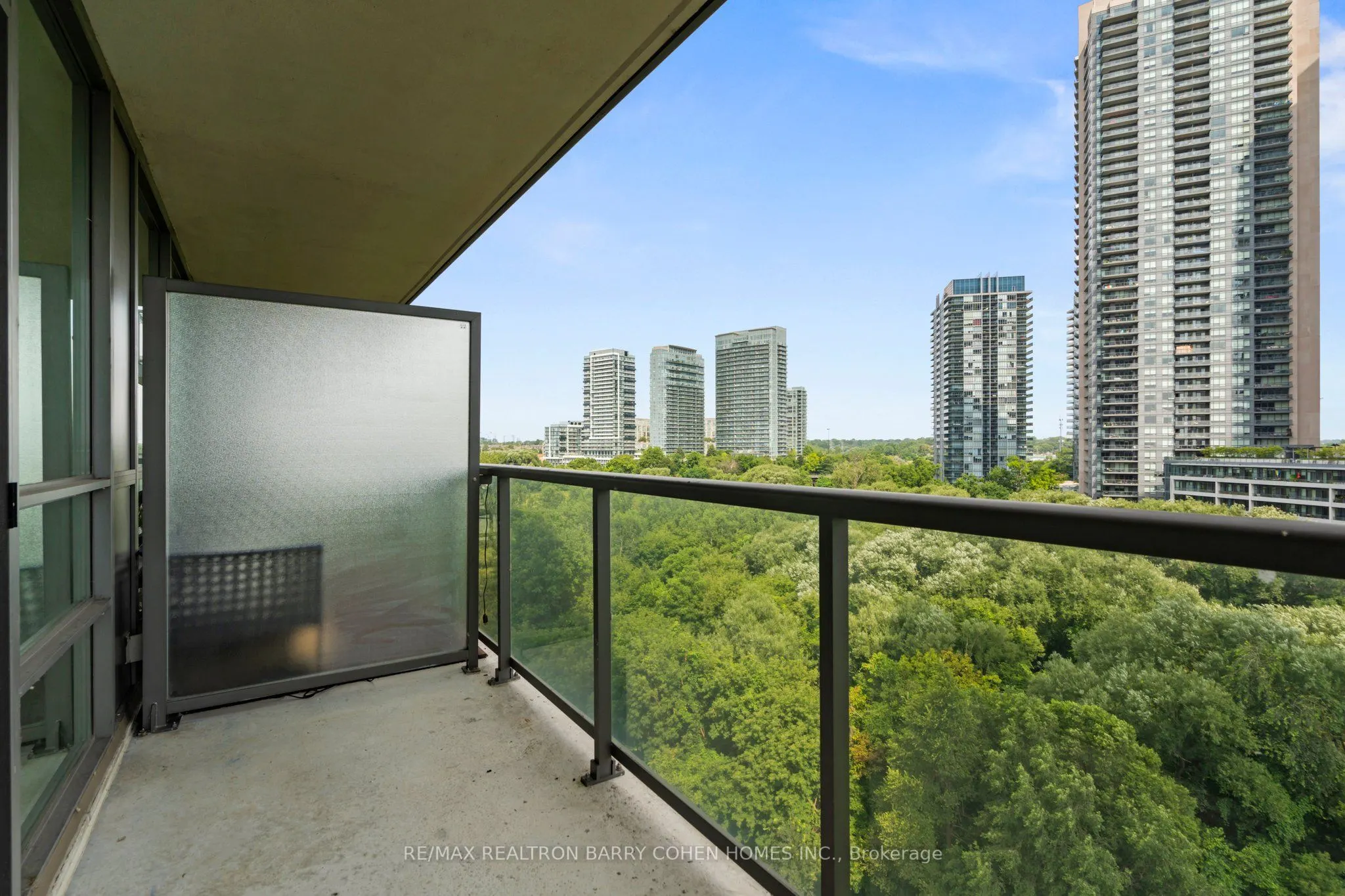 15 Legion Road, #806