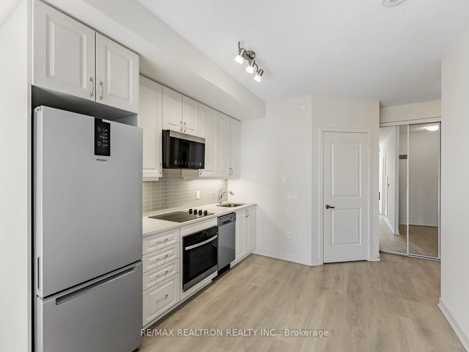 38 Annie Craig Drive, #4106