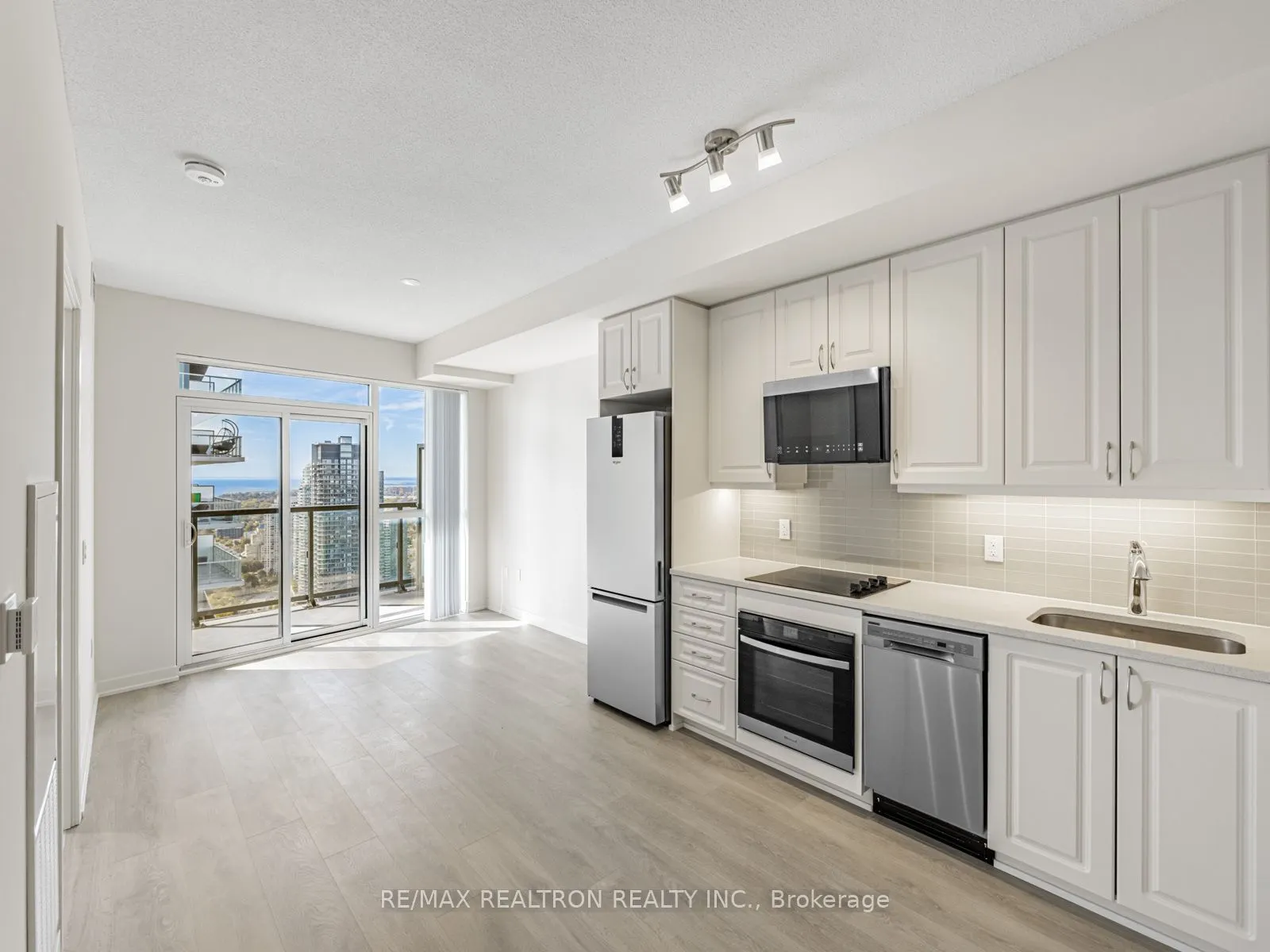 38 Annie Craig Drive, #4106