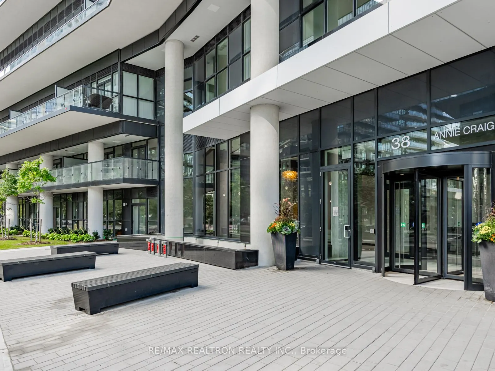 38 Annie Craig Drive, #4106