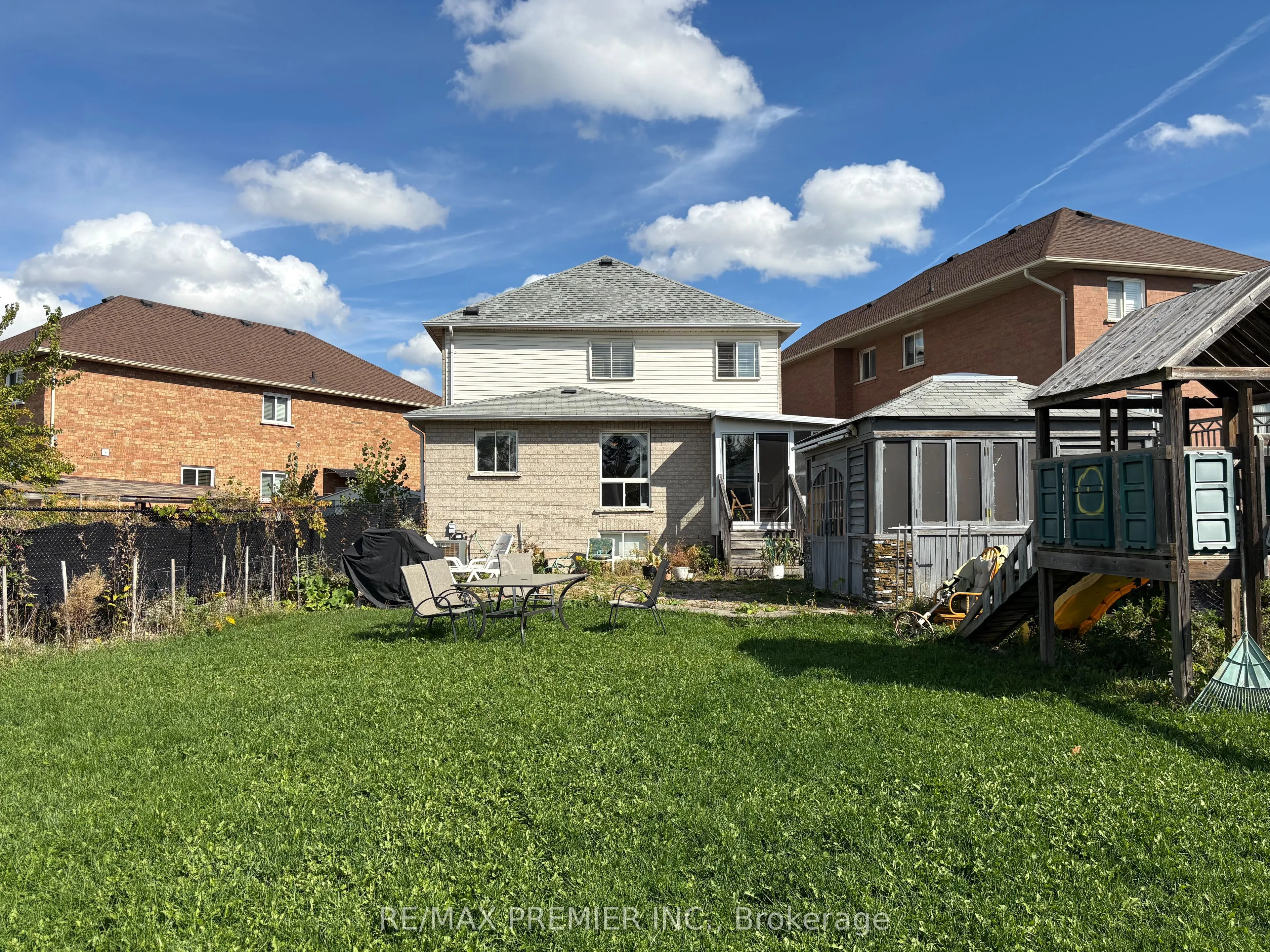 85 Meadow Oak Place