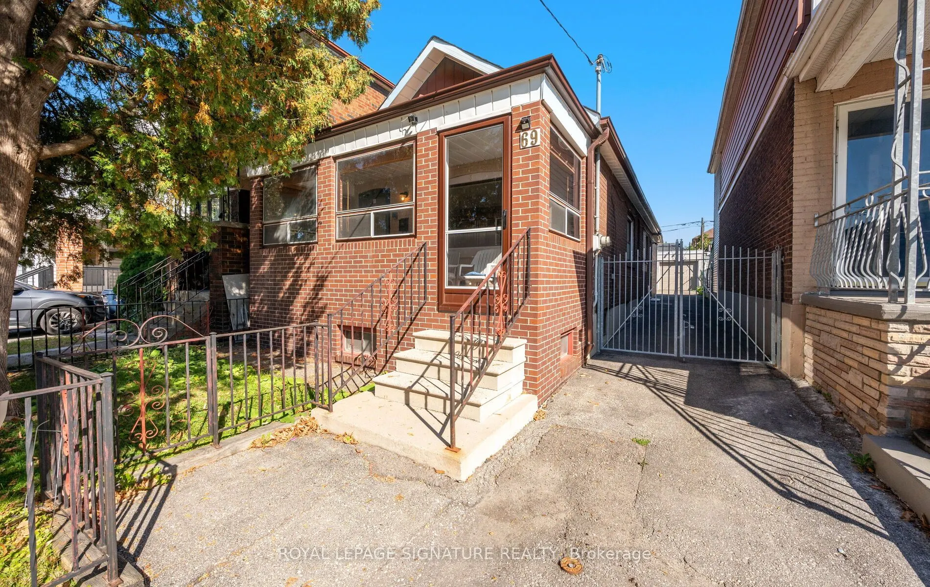 69 Chambers Avenue