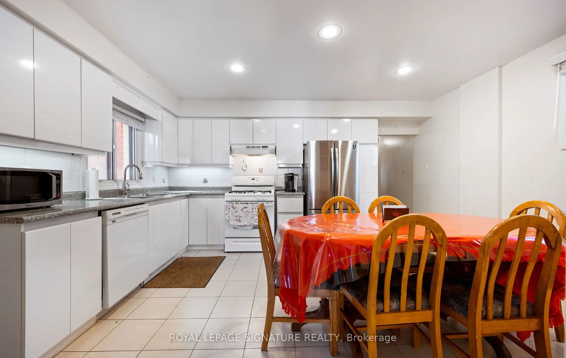 69 Chambers Avenue