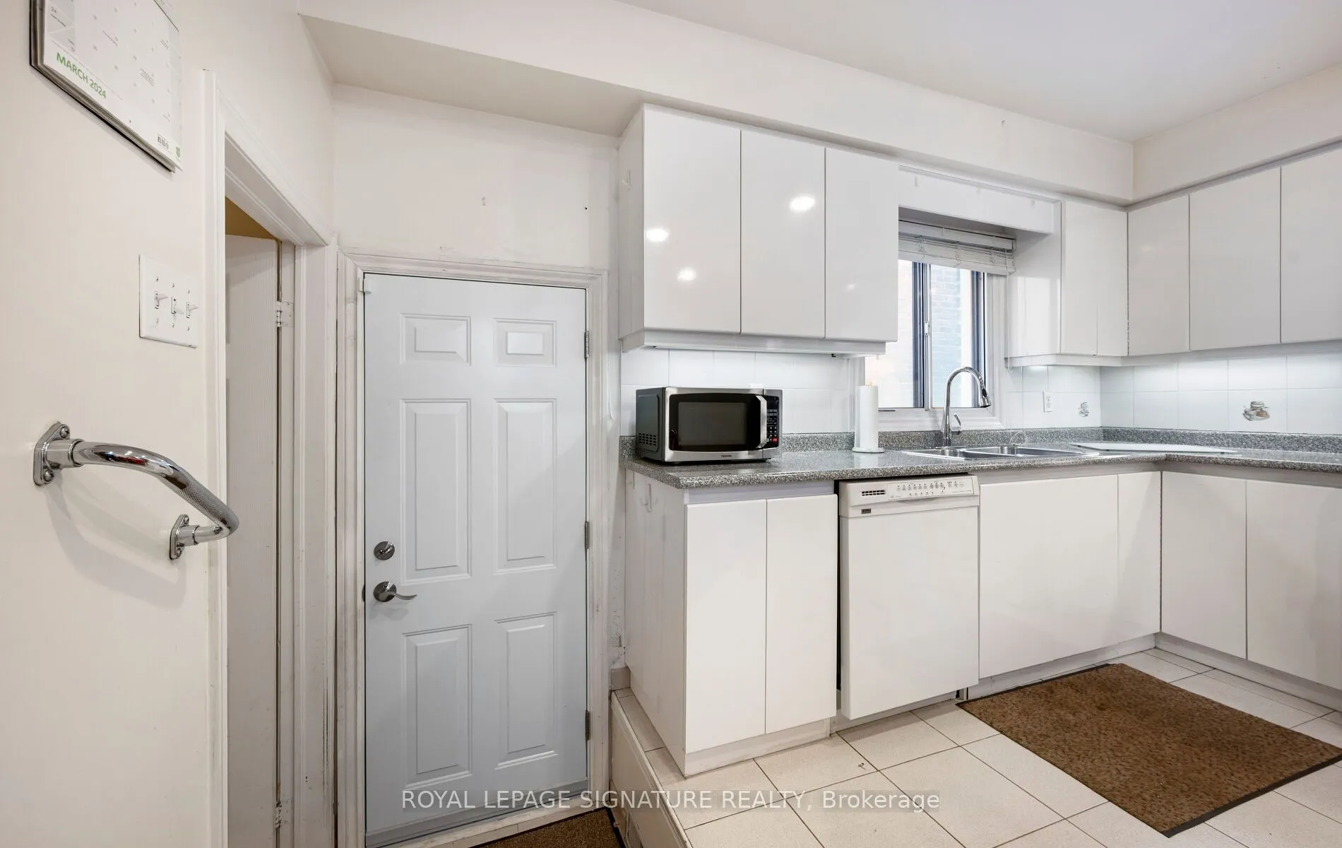 69 Chambers Avenue