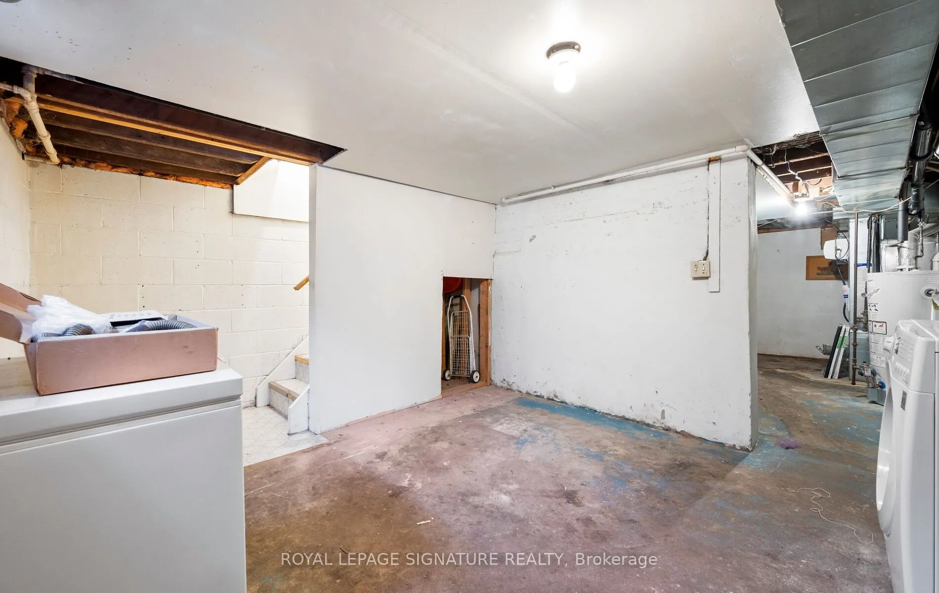 69 Chambers Avenue