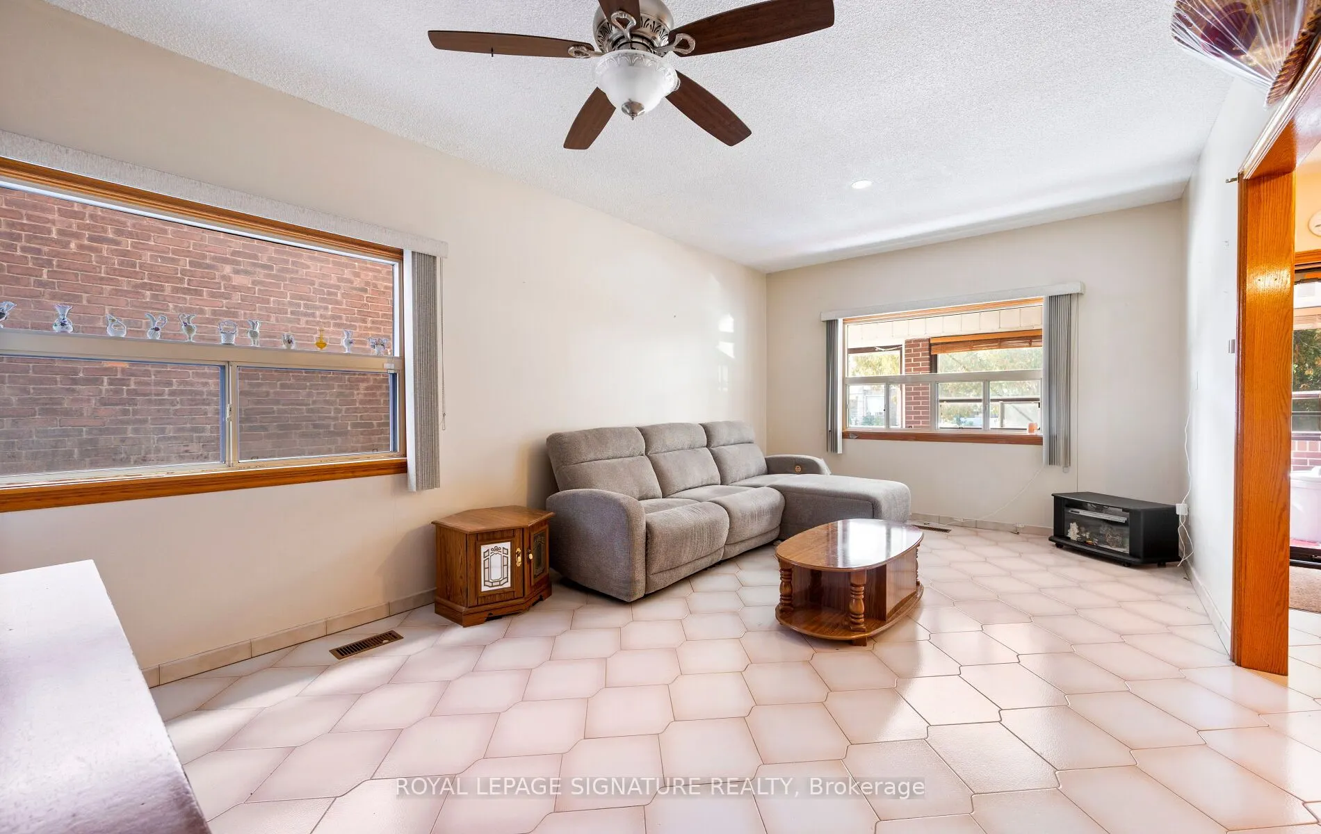 69 Chambers Avenue