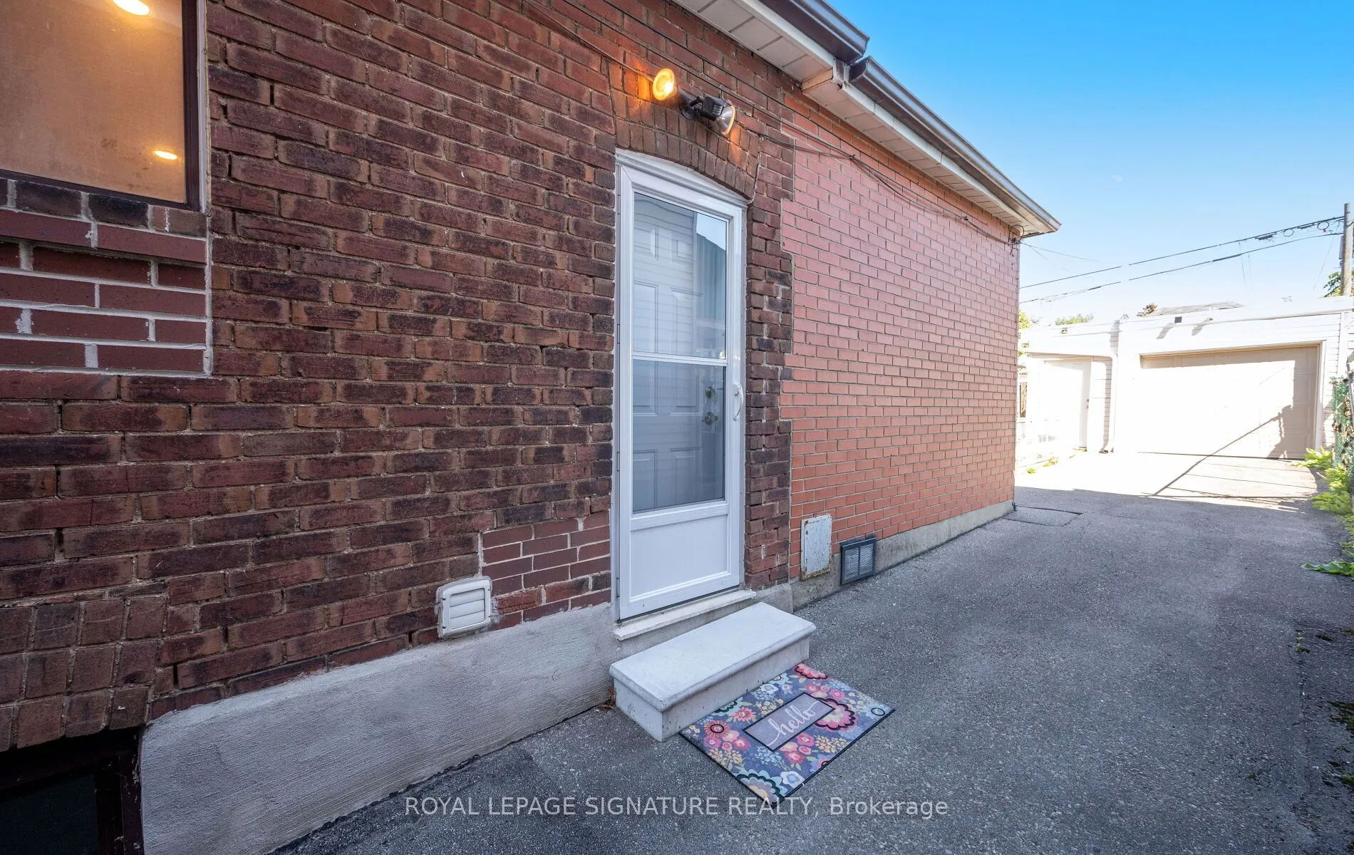 69 Chambers Avenue