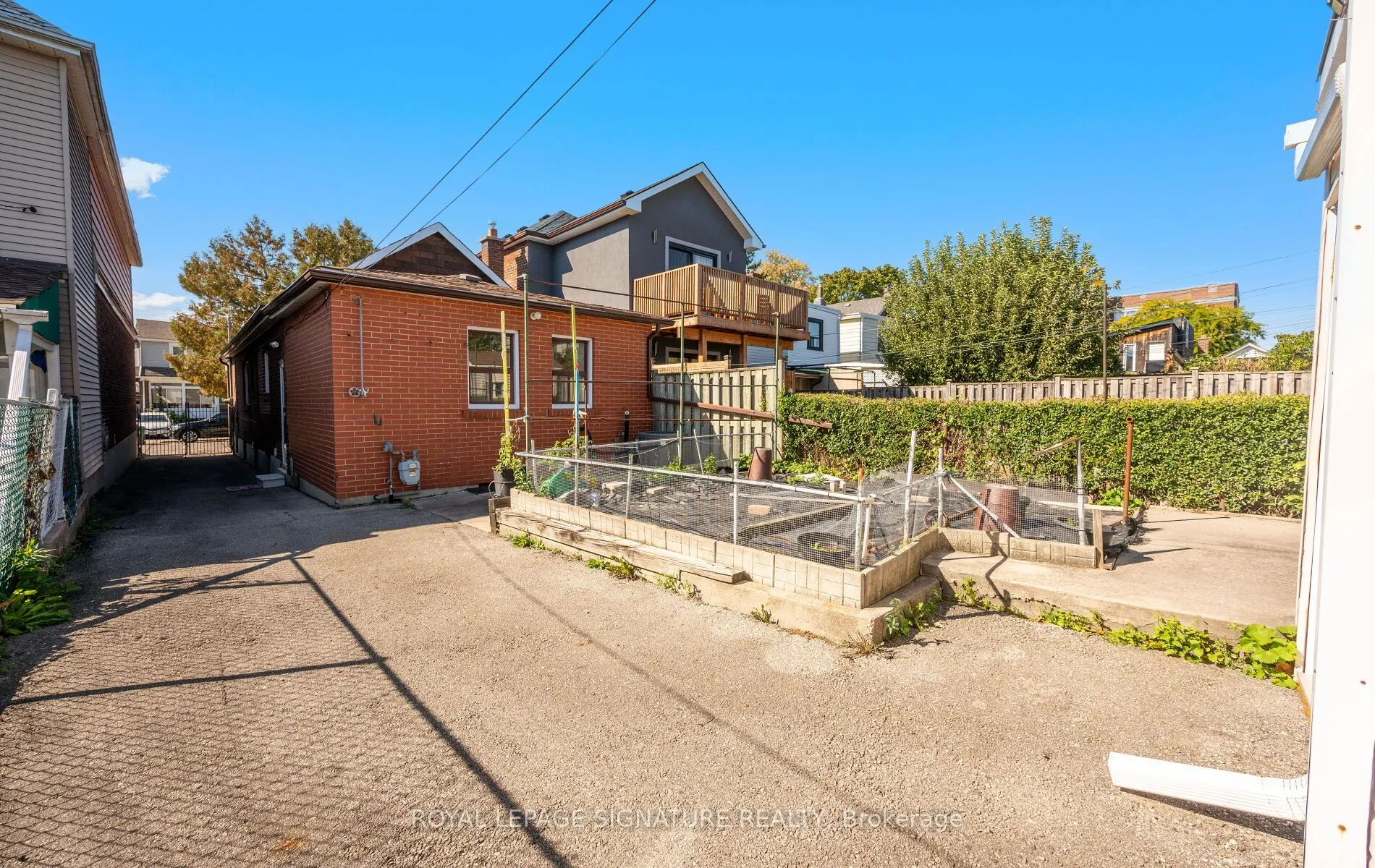 69 Chambers Avenue