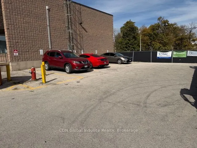 2624 Royal Windsor Drive, #9